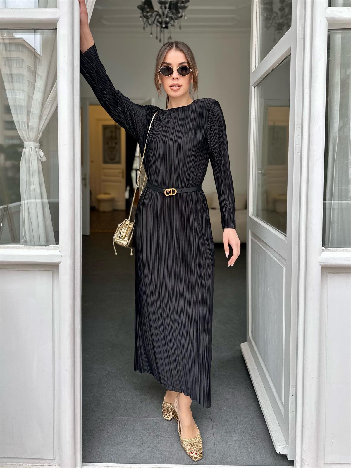 Siyah Pilise Midi Boy Kadın Elbise