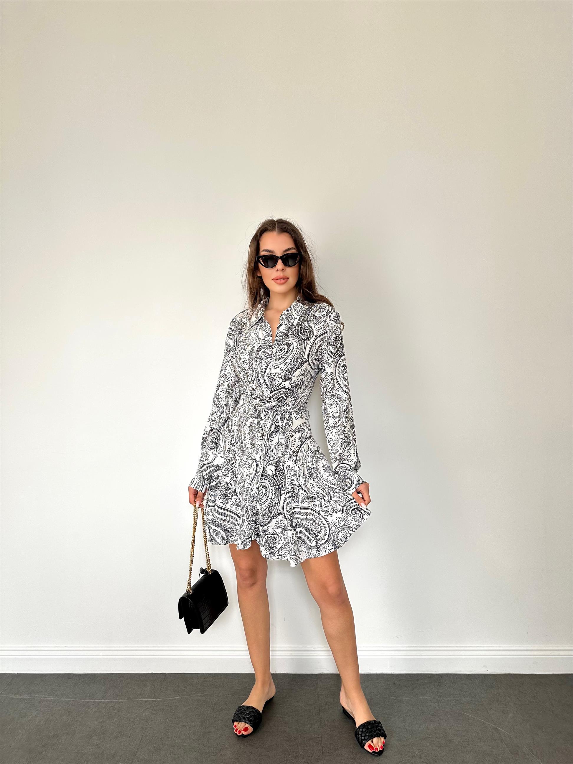 Siyah Şal Desen Volanlı Gömlek Yaka Elbise