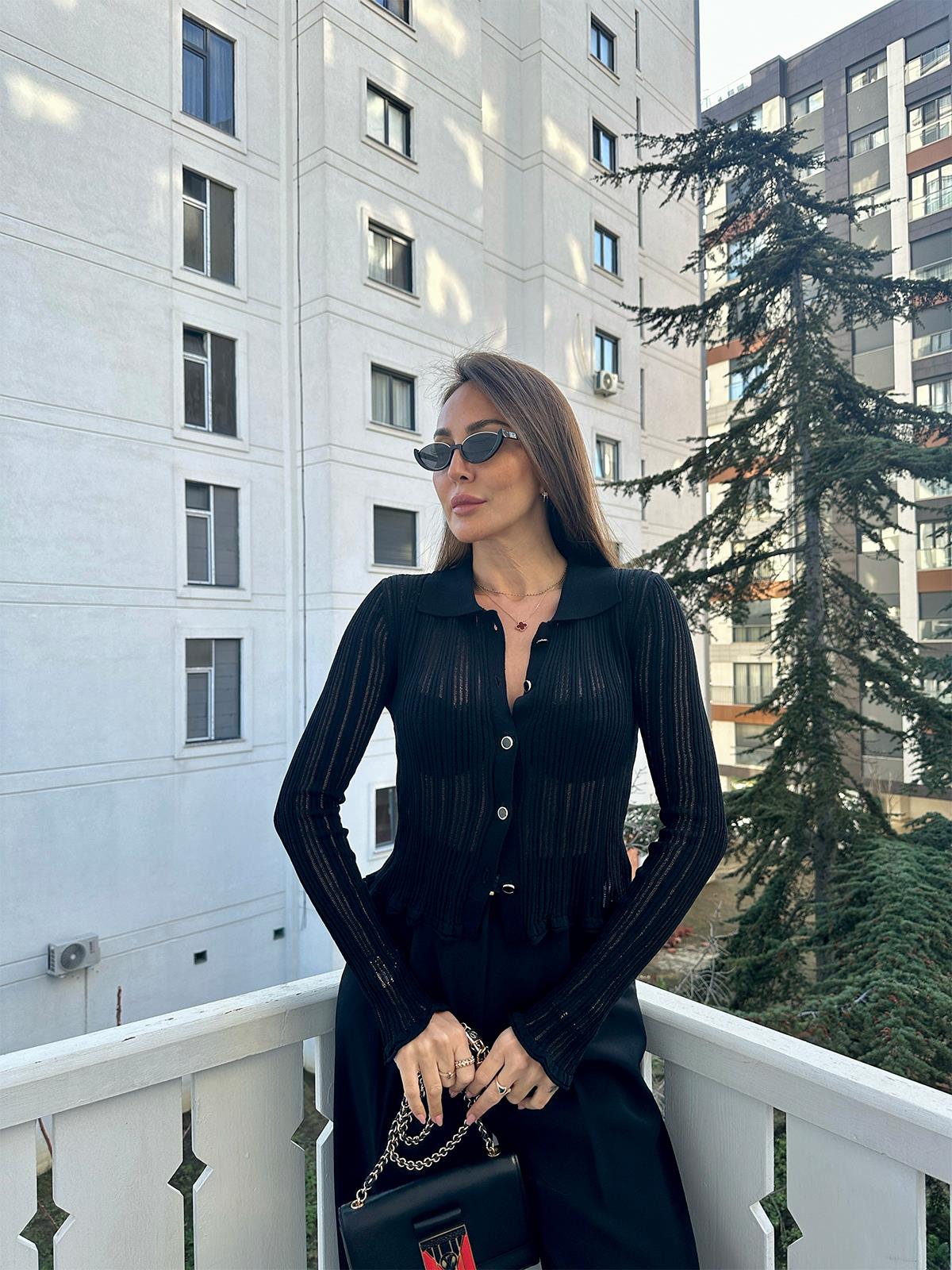 Siyah Transparan Polo Yaka Düğmeli Hırka