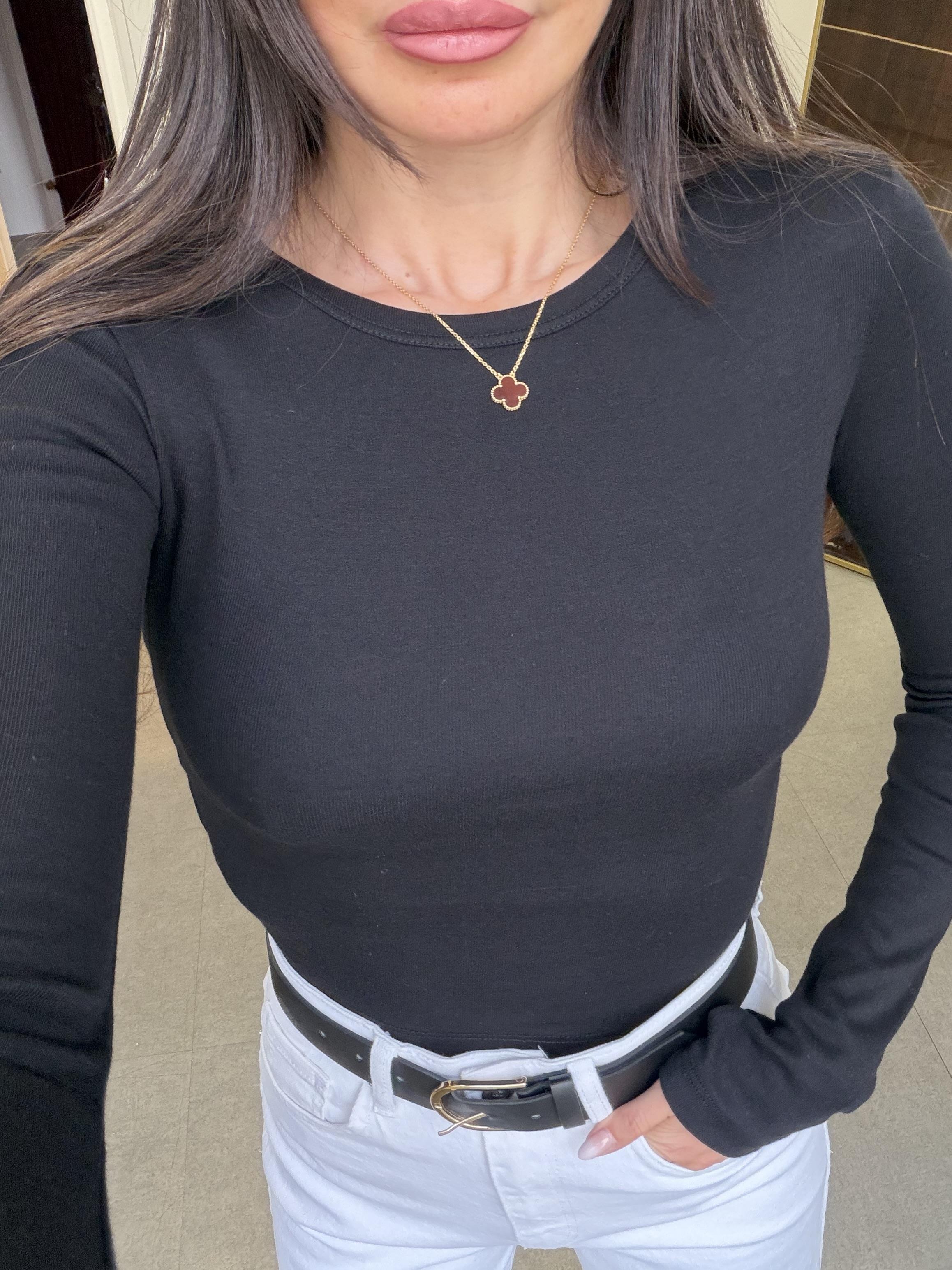 Siyah Uzun Kollu Parmak Geçmeli Tişört