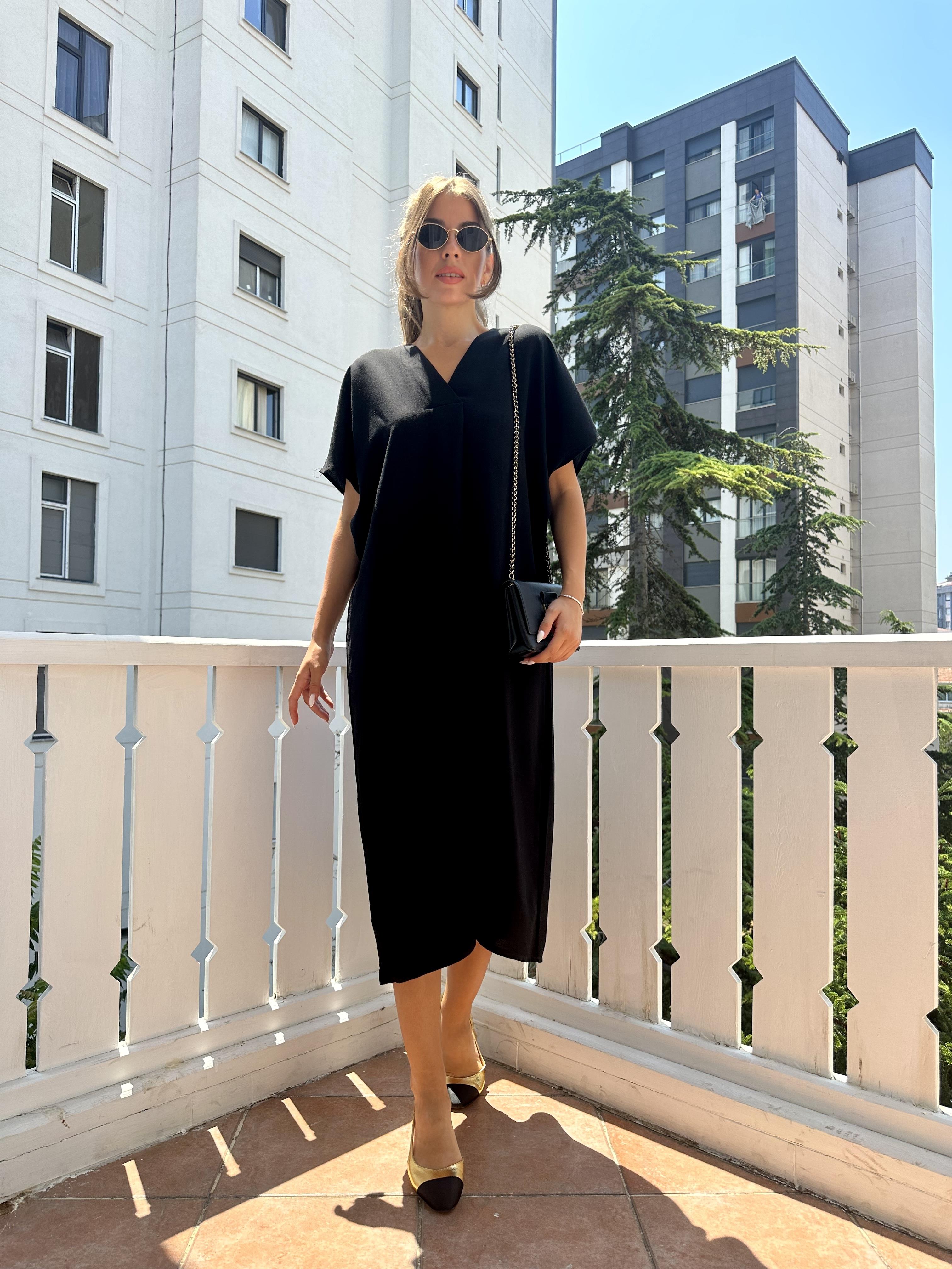 Siyah V Yaka Basic Elbise