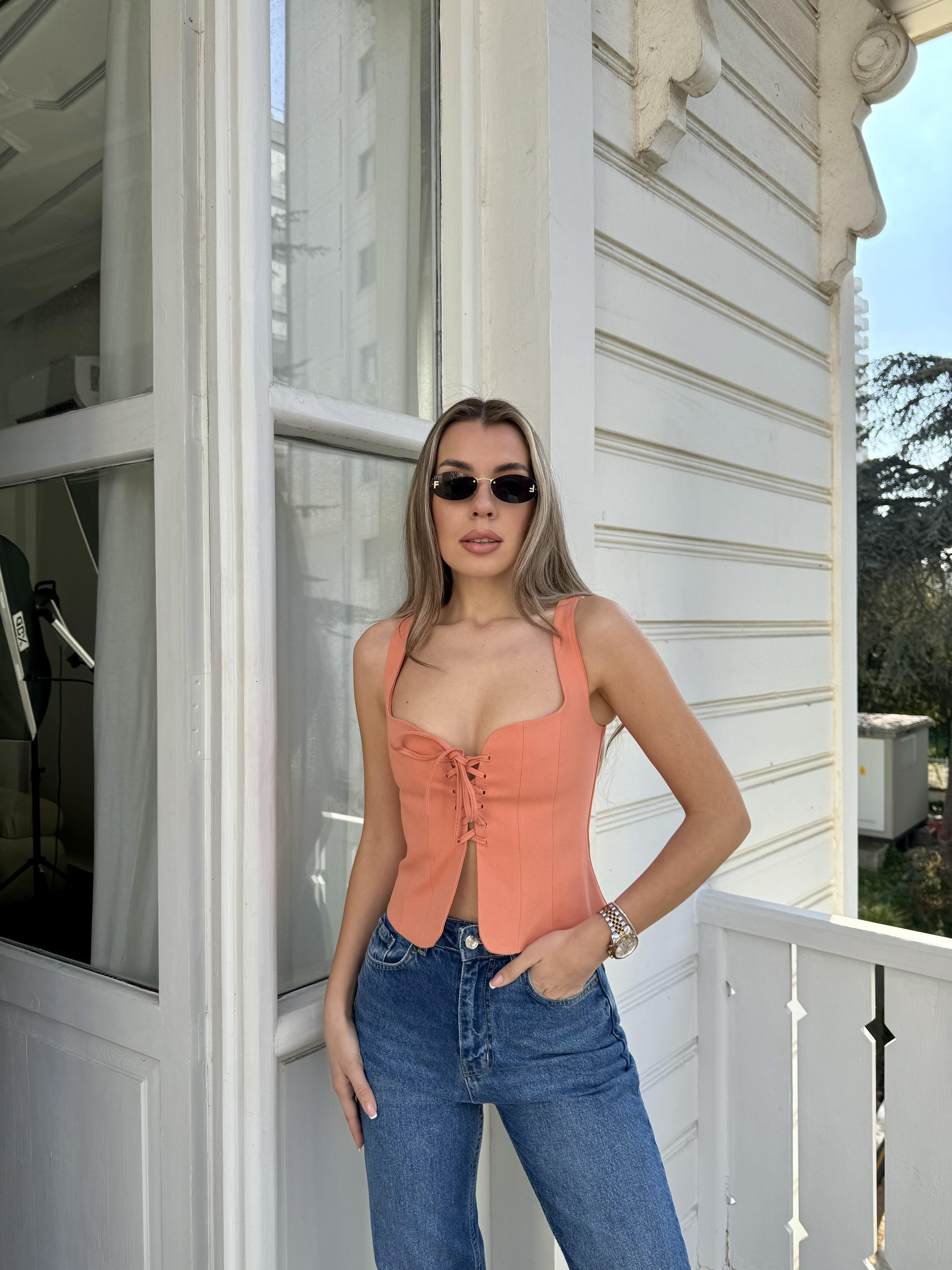 Somon İpli Korse Bluz