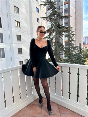 Siyah Kuplu Kloş Mini Elbise
