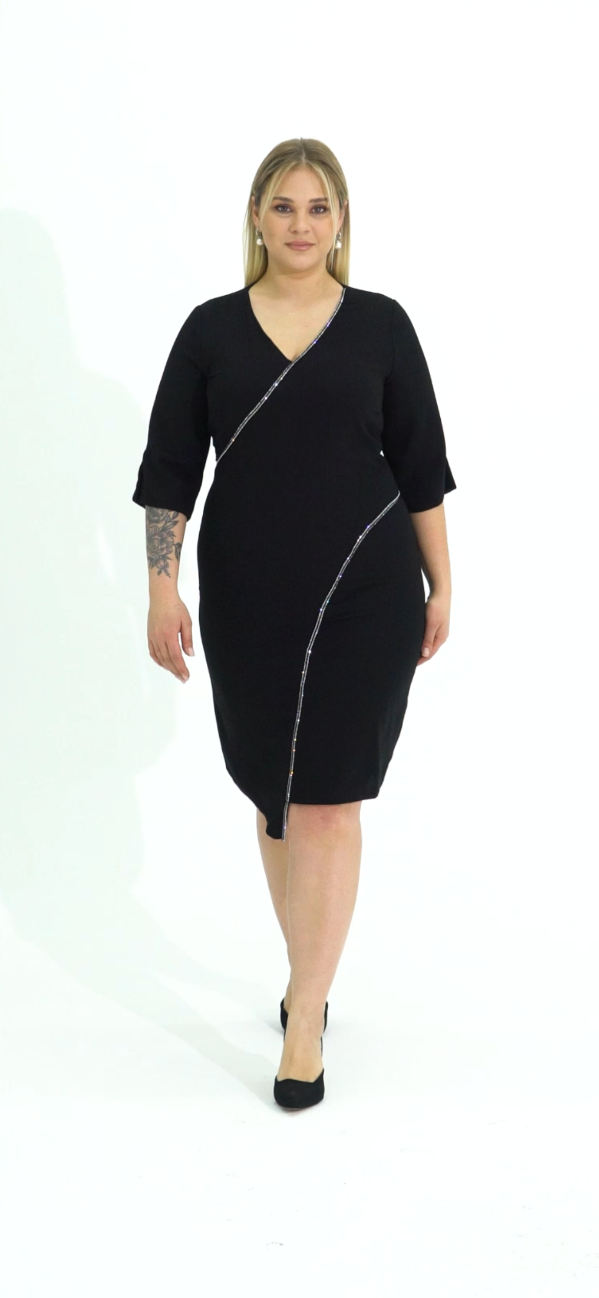 BÜYÜK BEDEN ETEK UCU ASİMETRİK KESİM ŞERİT TAŞLI KREP ELBİSE