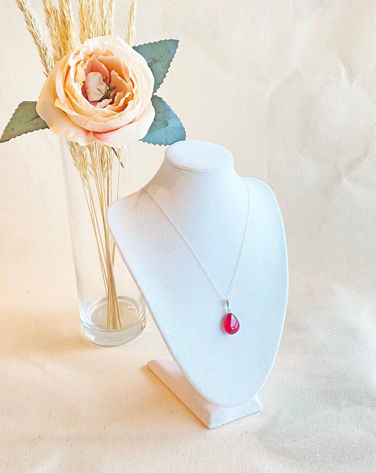 925 Ayar Gümüş Özel Seri Kırmızı Kehribar Kolye