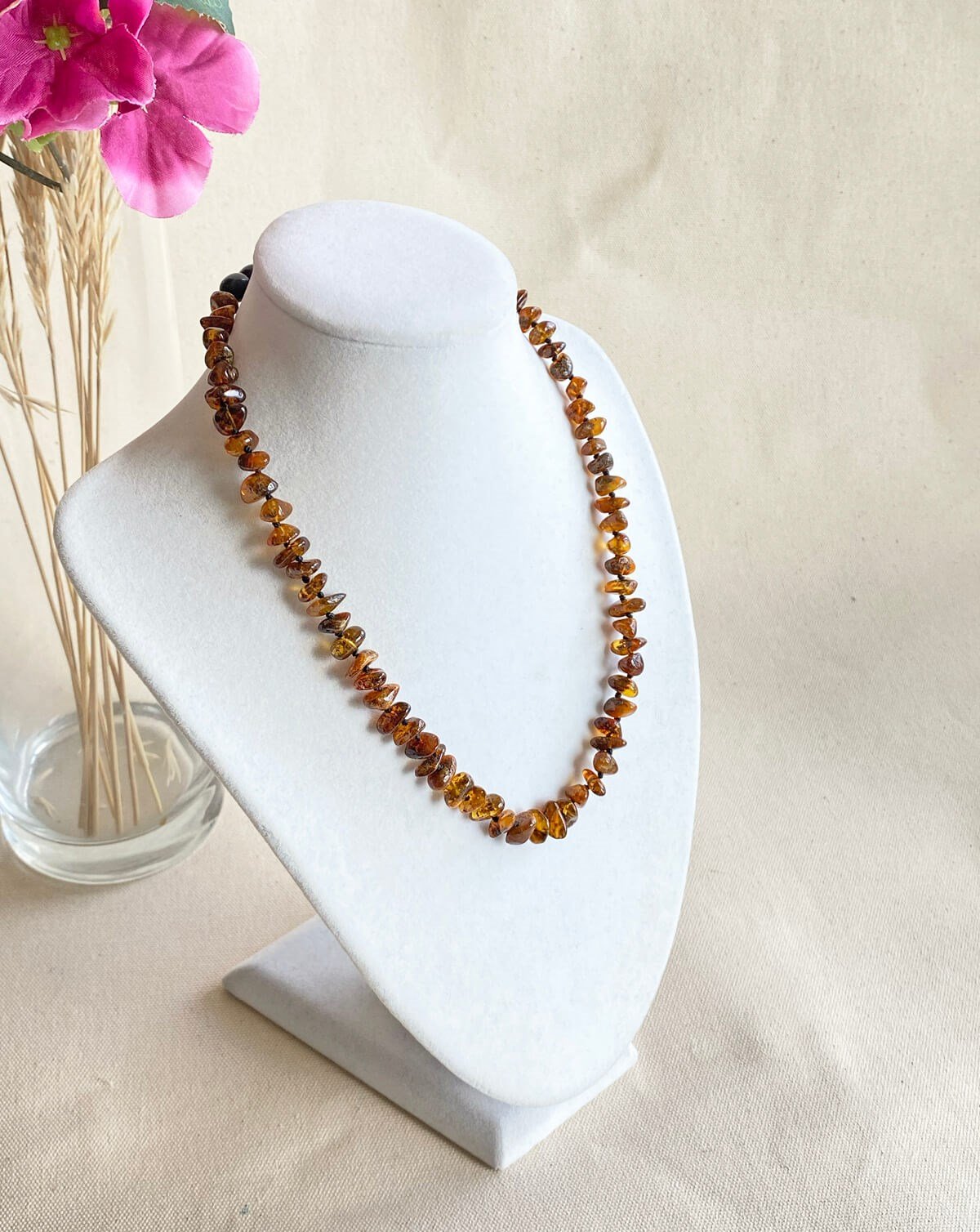 Antik Yeşil Kehribar Kolye