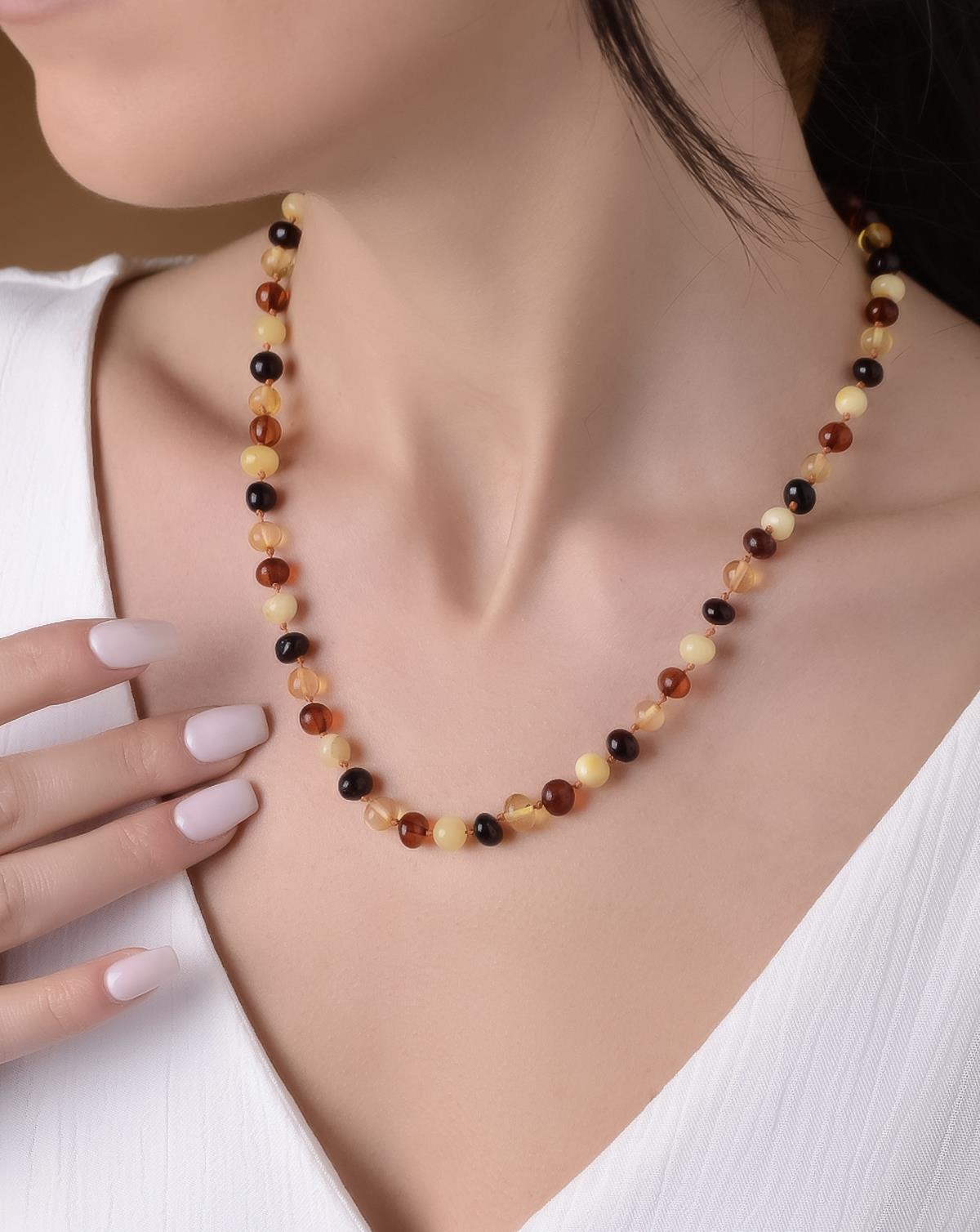 Anne Çok Renkli Kehribar Kolye