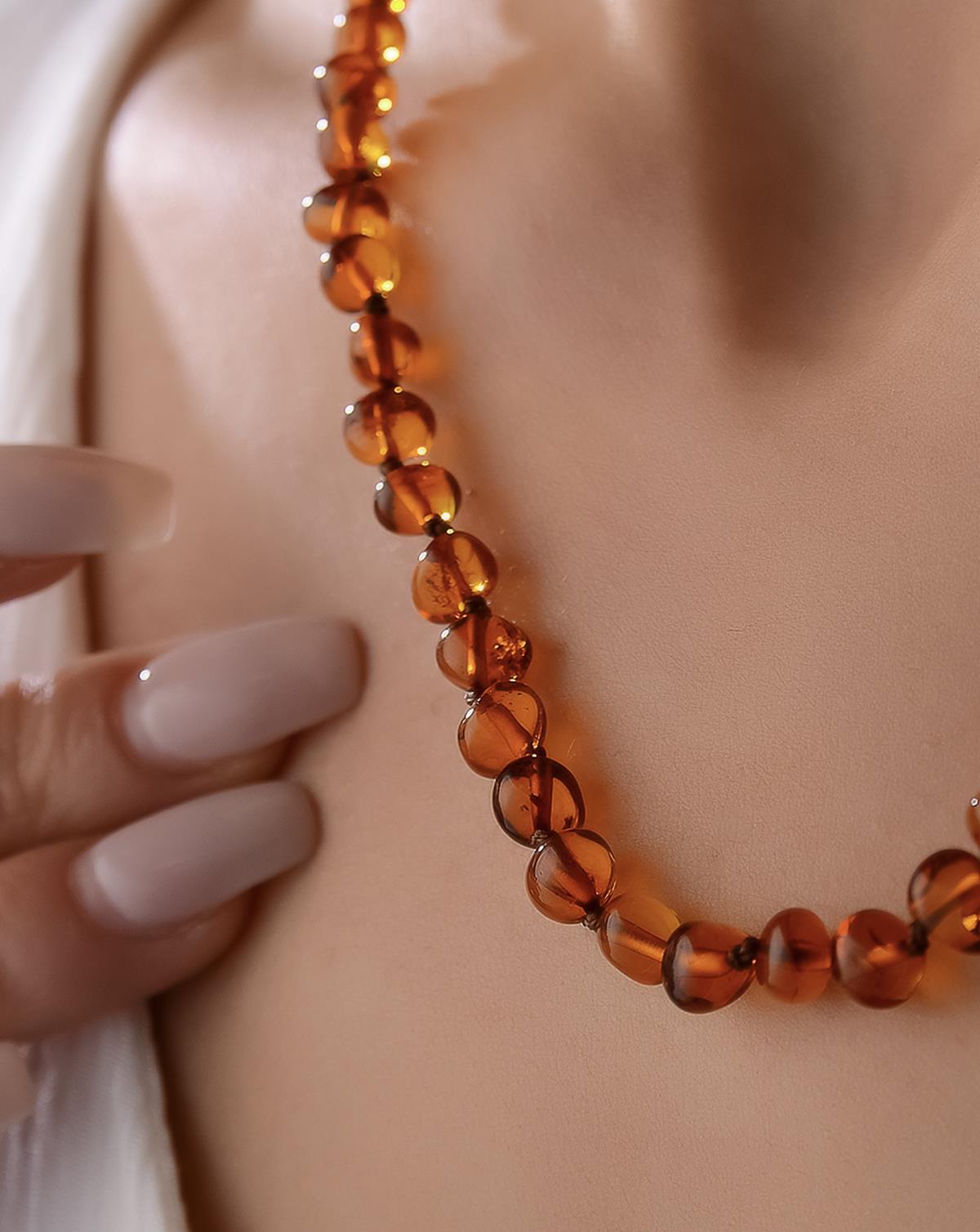 Karamel Kehribar Anne Kolyesi