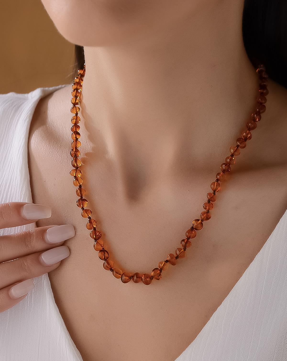 Karamel Kehribar Anne Kolyesi