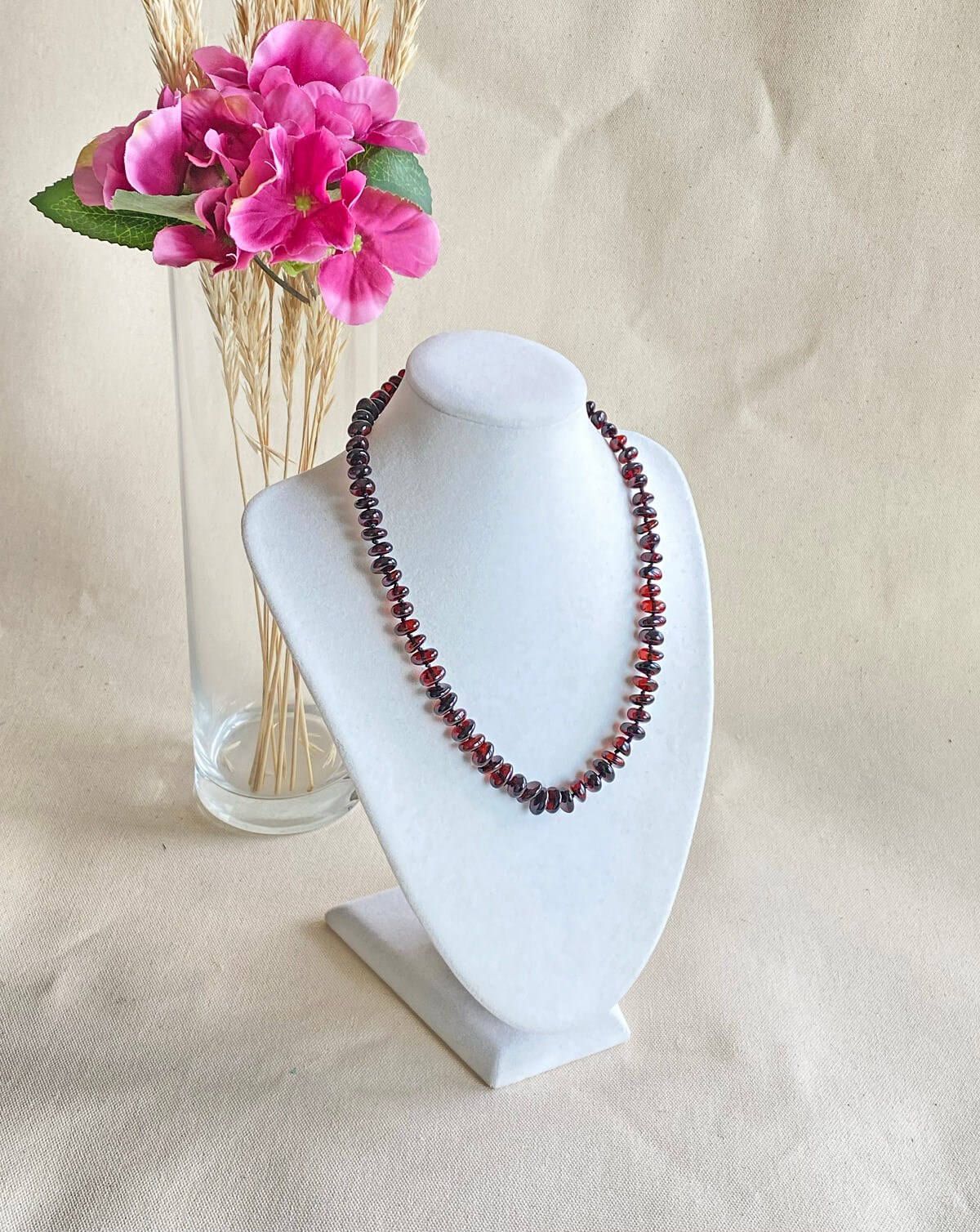 Özel Seri Vişne Rengi Kehribar Kolye