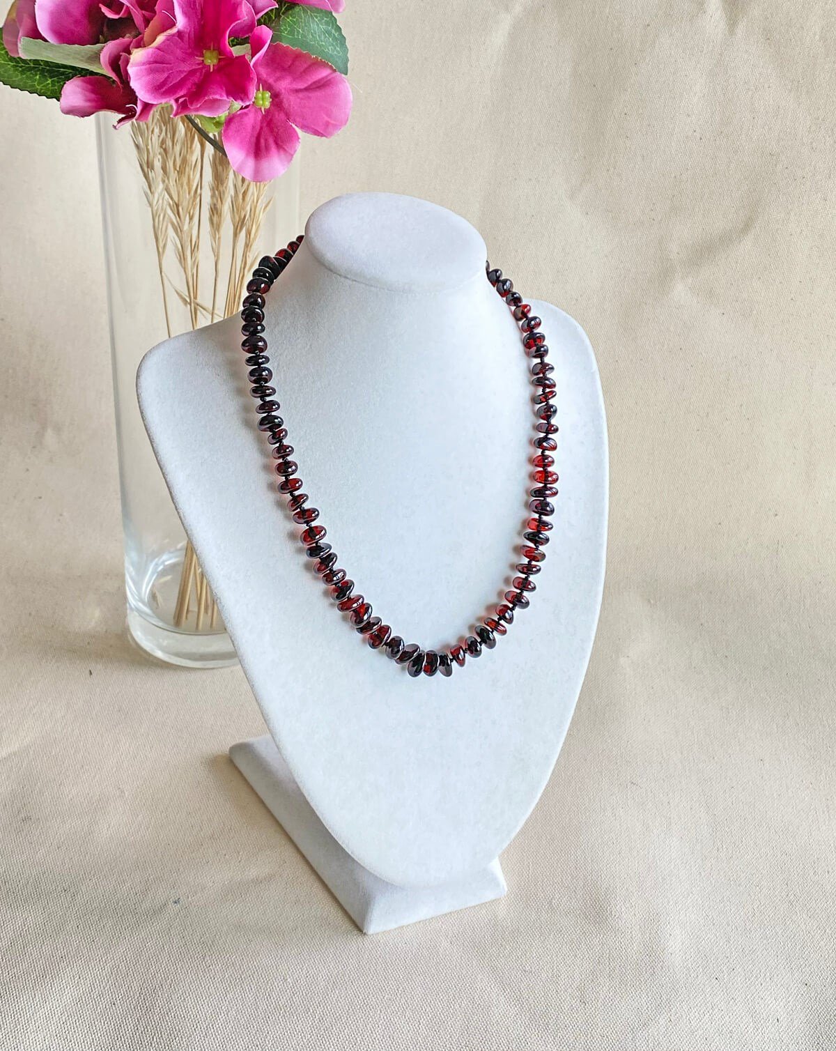 Özel Seri Vişne Rengi Kehribar Kolye