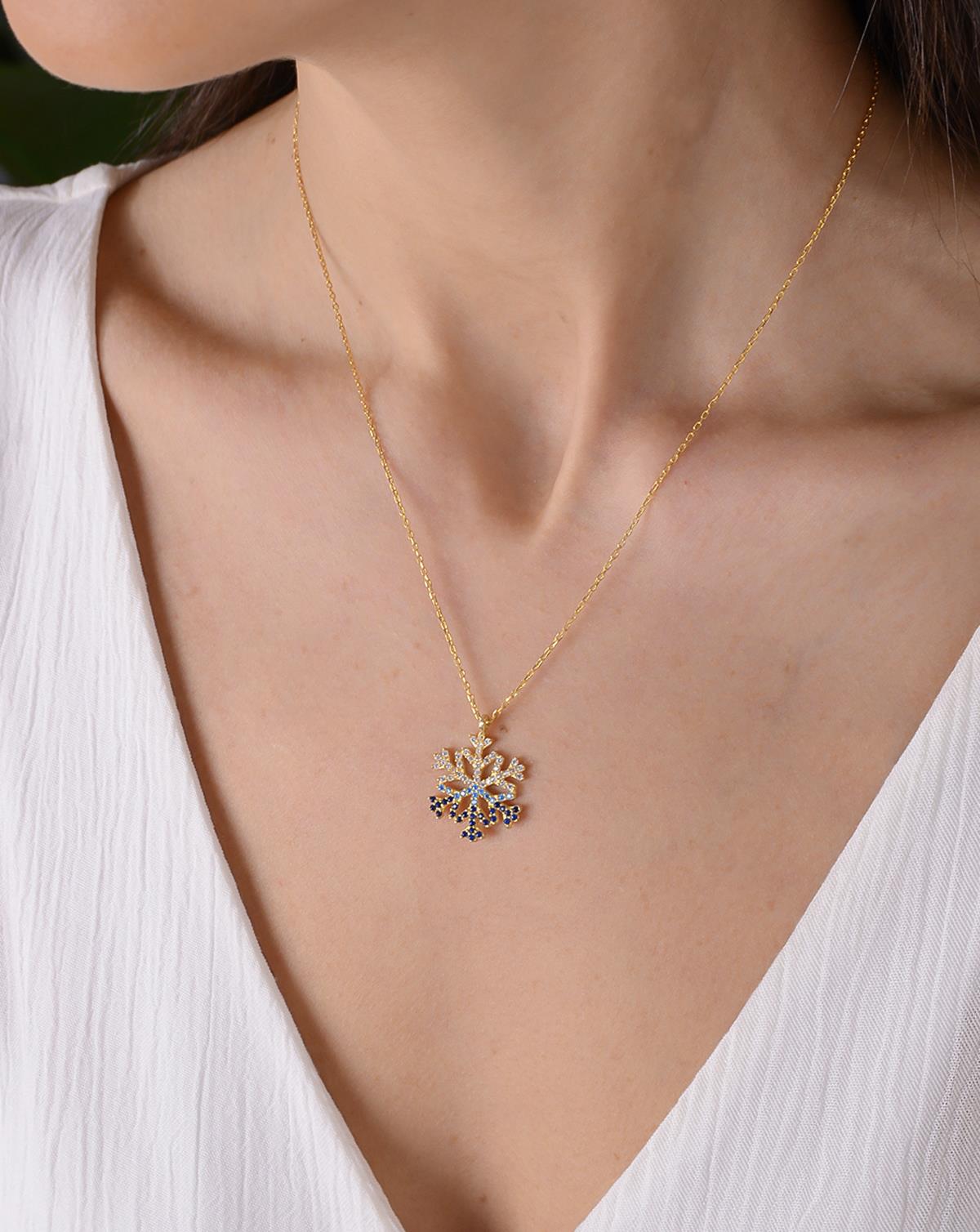 Zirkon Taşlı Kar Tanesi Gümüş Kolye