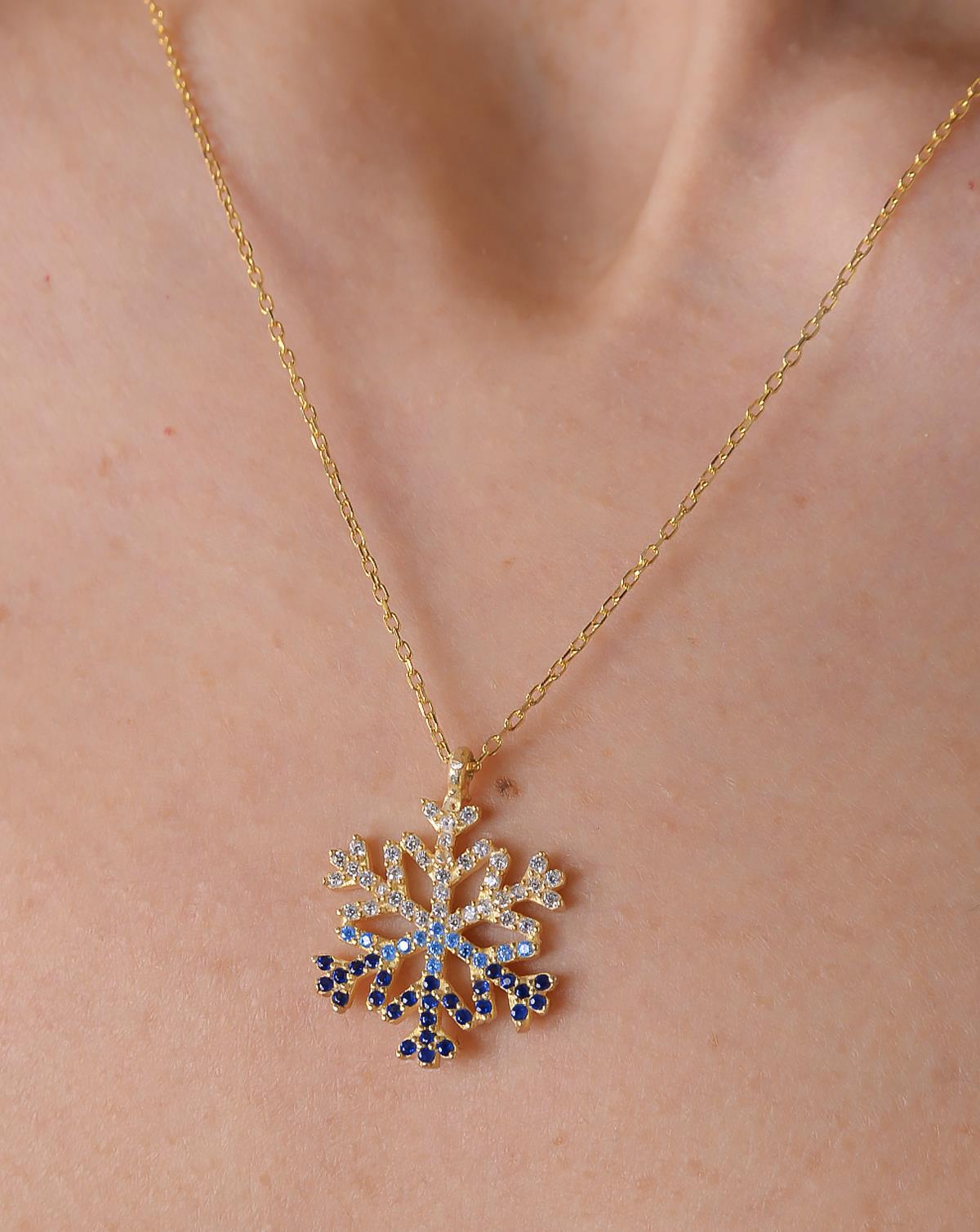 Zirkon Taşlı Kar Tanesi Gümüş Kolye