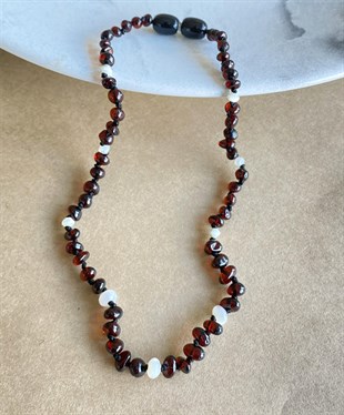 İnci Taşlı Vişne Rengi Kehribar Kolye