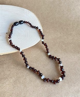 İnci Taşlı Vişne Rengi Kehribar Kolye