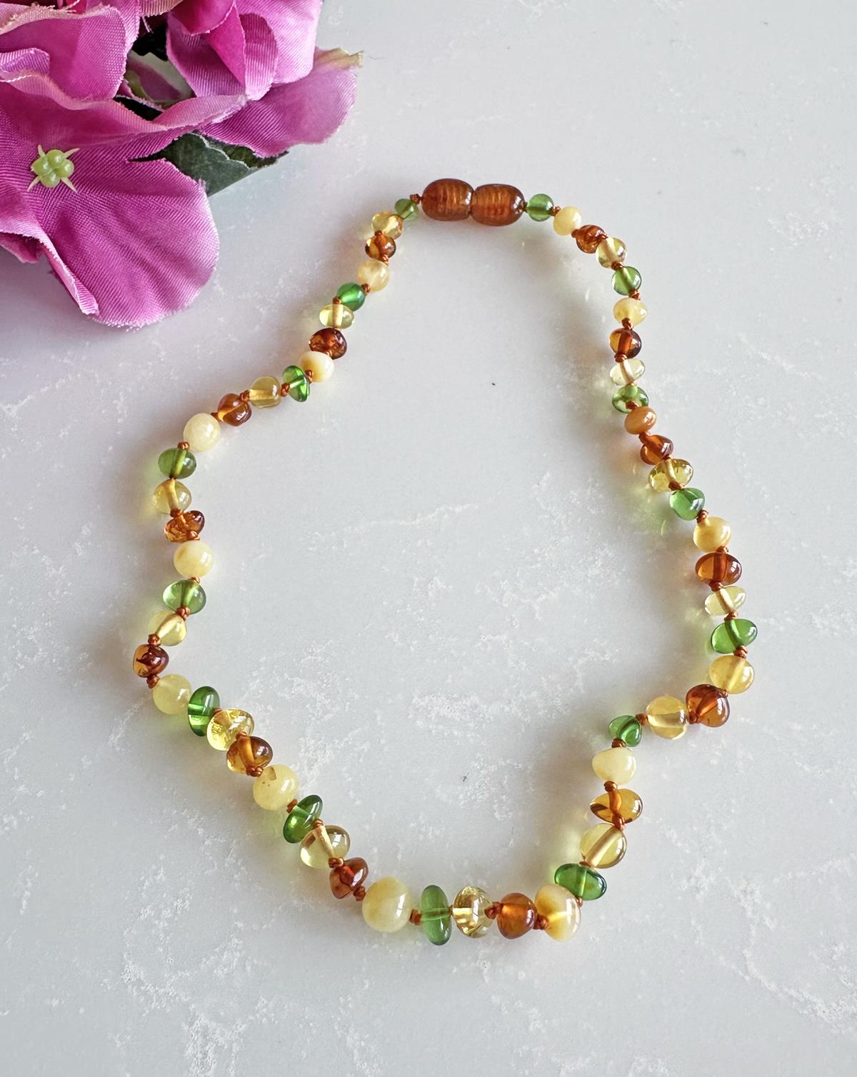 Karayip Yeşili Çok Renkli Kehribar Kolye