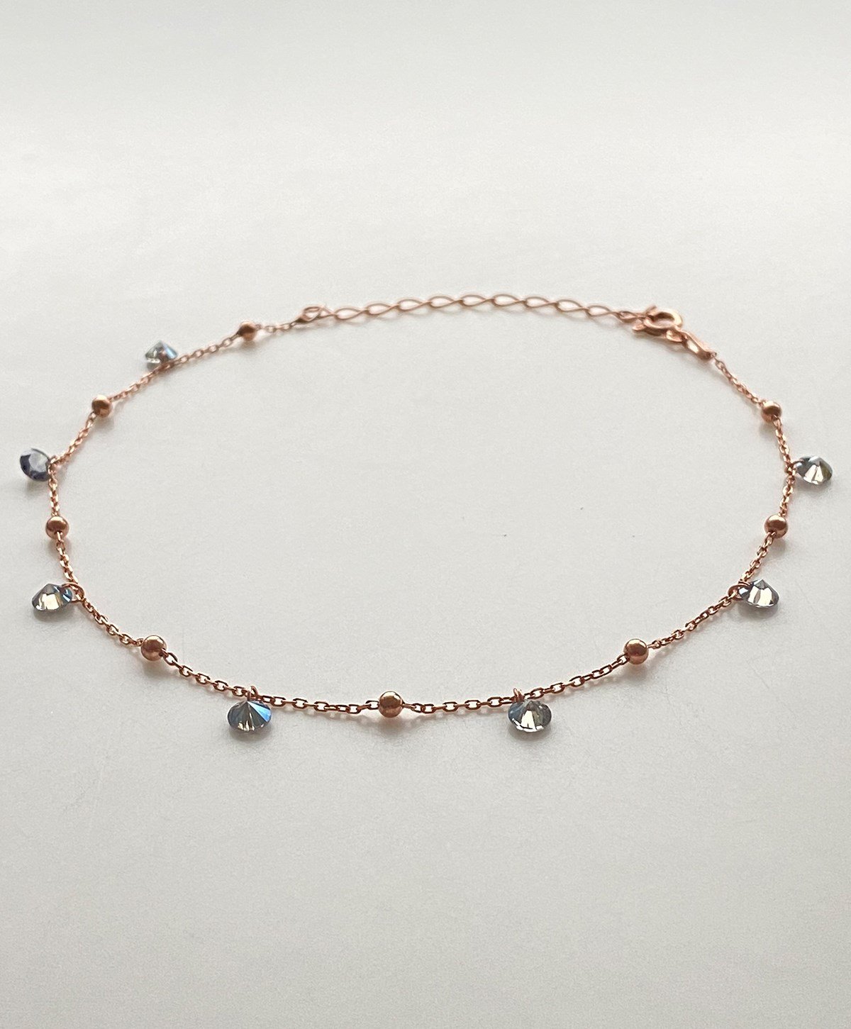 Yuvarlak Saydam Siyah Taşlı Top Detaylı Gümüş Halhal