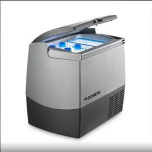 Alt text: Dometic CDF 18 açık kapak iç görünüm