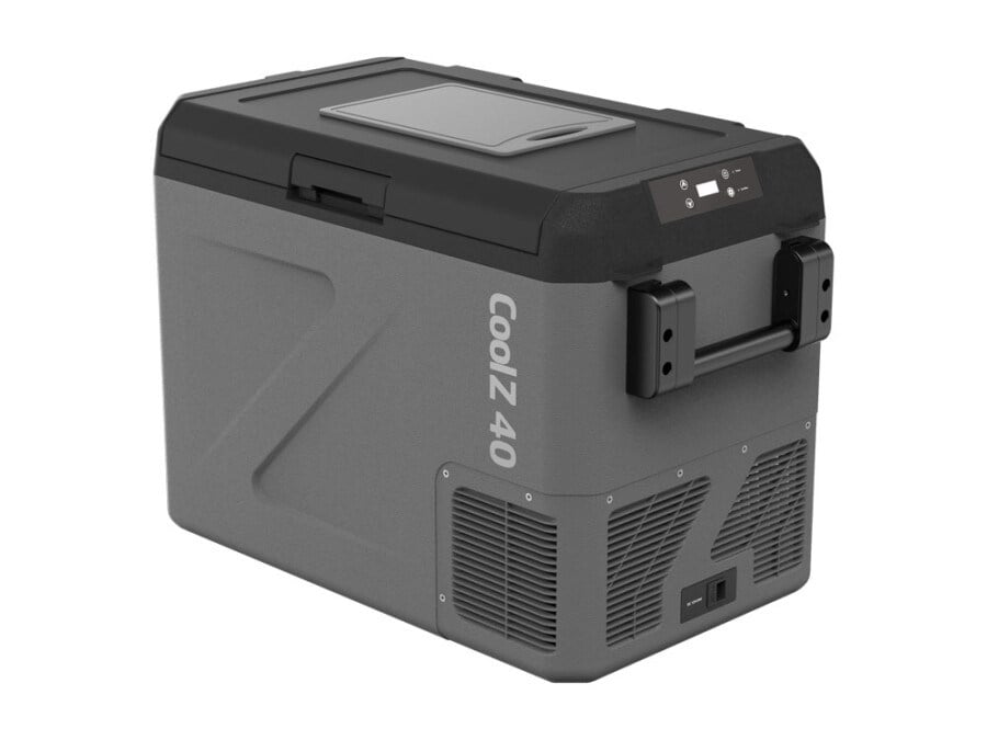 Pro-User CoolZ 40 üstten görünüm ve dijital kontrol paneli