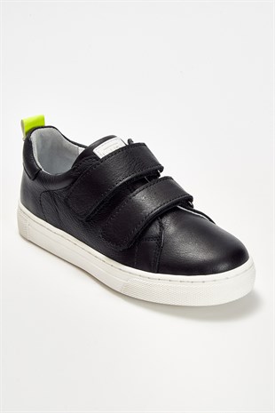 Unisex Black Sneakers