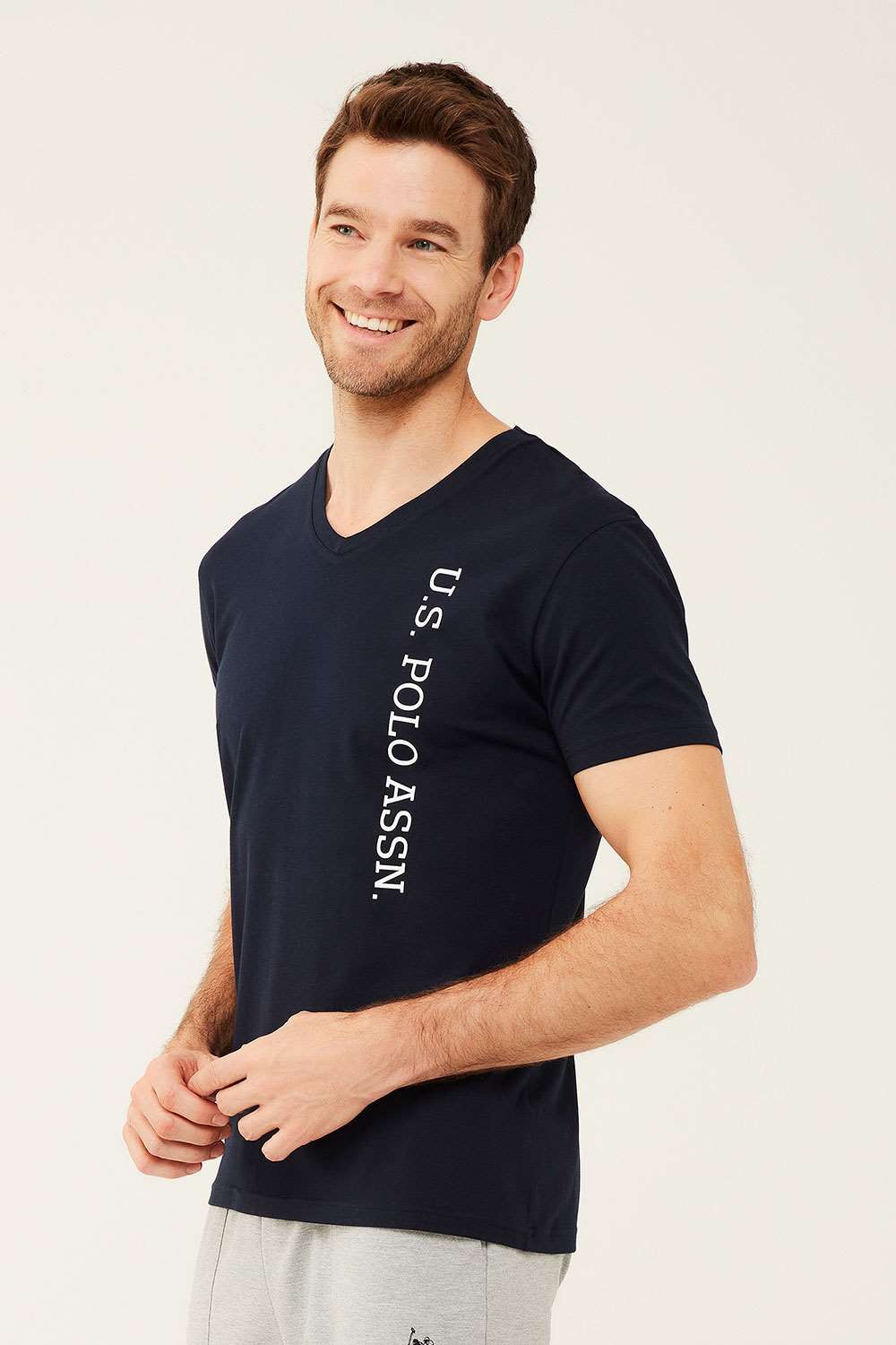U.S. Polo Assn. Erkek Lacivert V Yaka T-shirt | Modcollection.com.tr