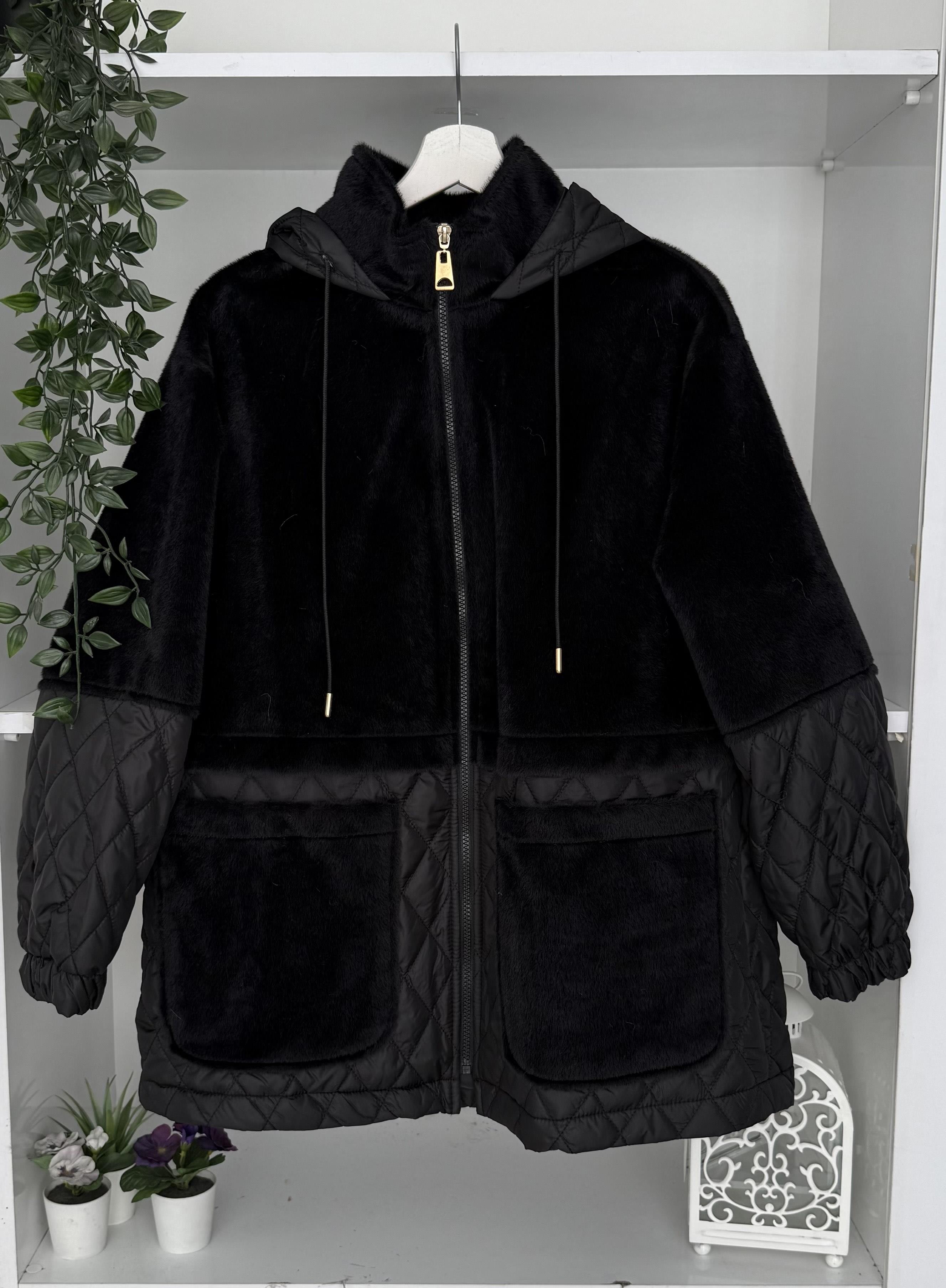 Kapüşonlu Kısa Şişme Mont Siyah