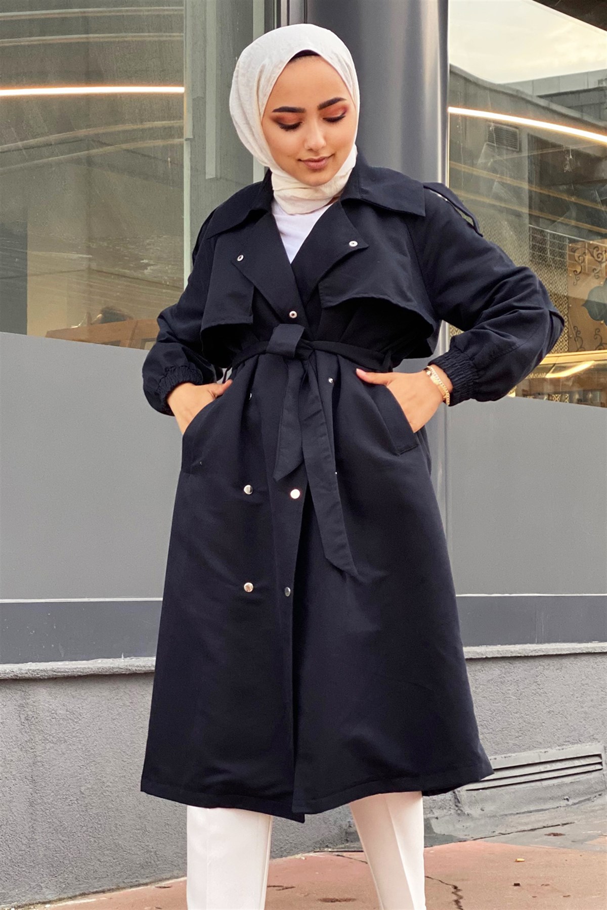 Çıtçıt Detaylı Gabardin Trençkot-Siyah