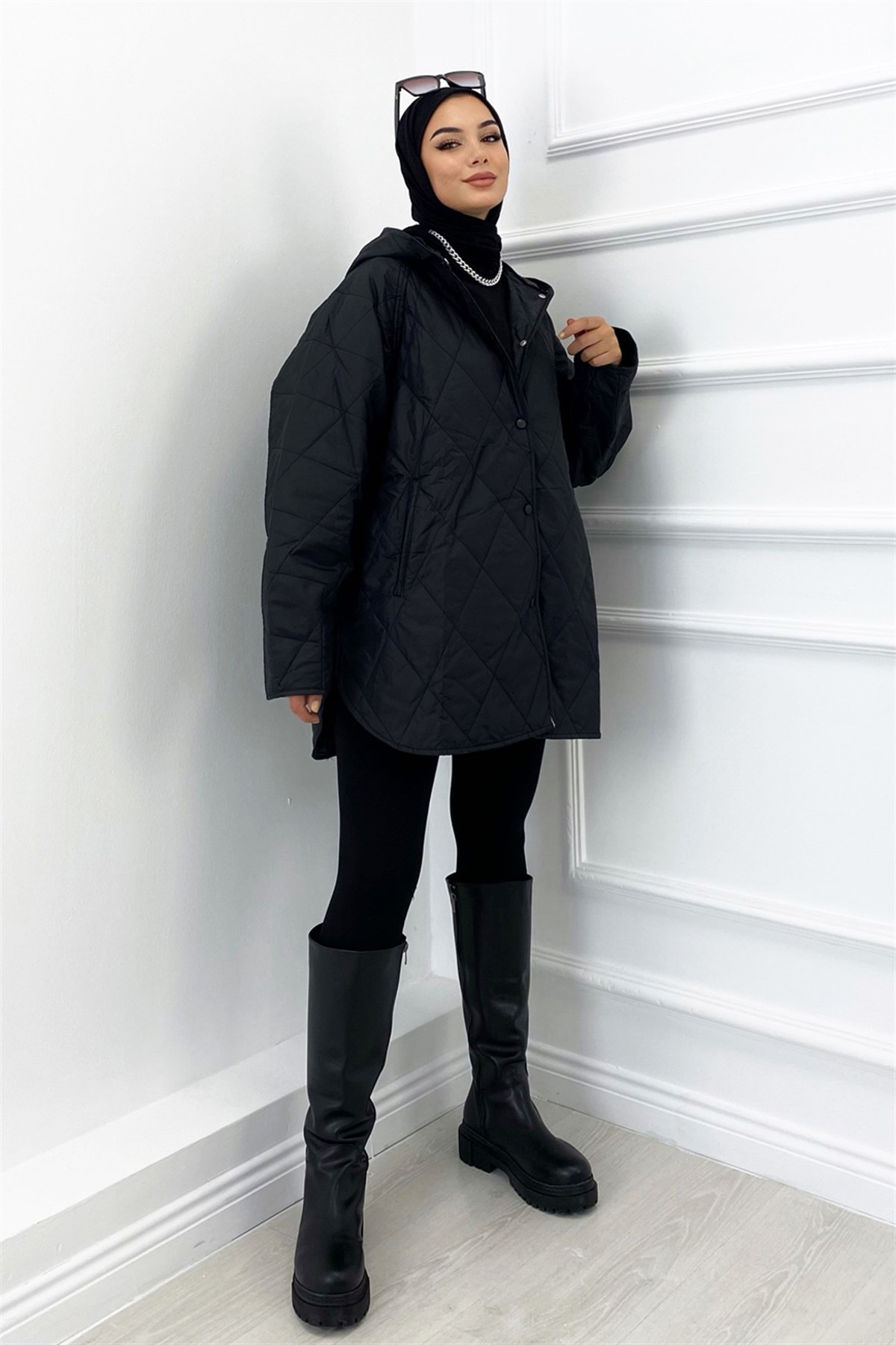 Kapüşonlu Kapitone Oversize Mont Siyah