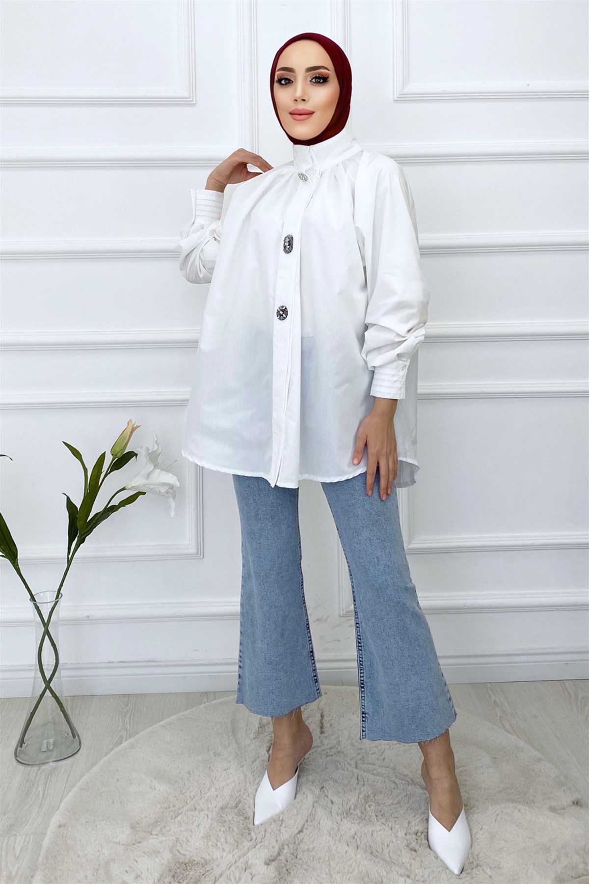 Taş Detaylı Gömlek-Beyaz