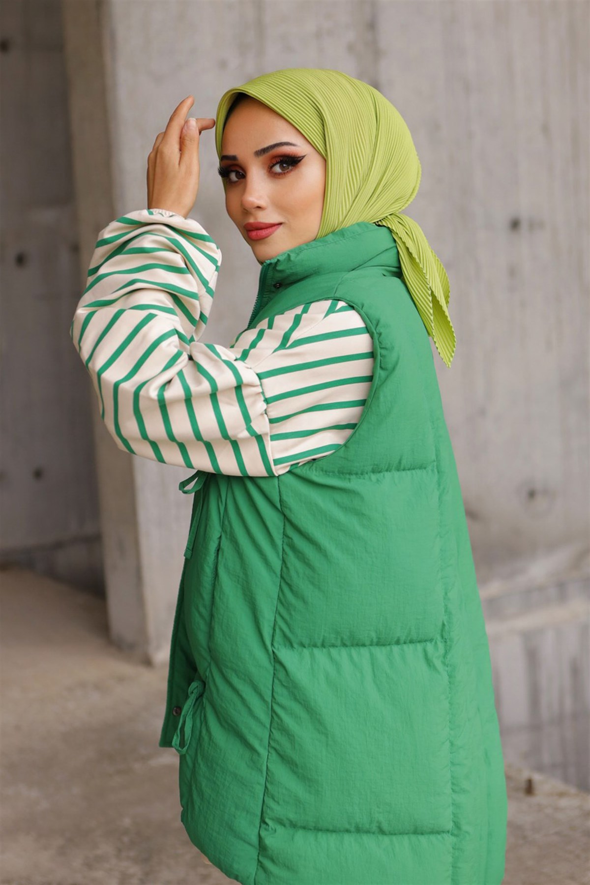 Tek Renk Pliseli Eşarp Yağ Yeşili