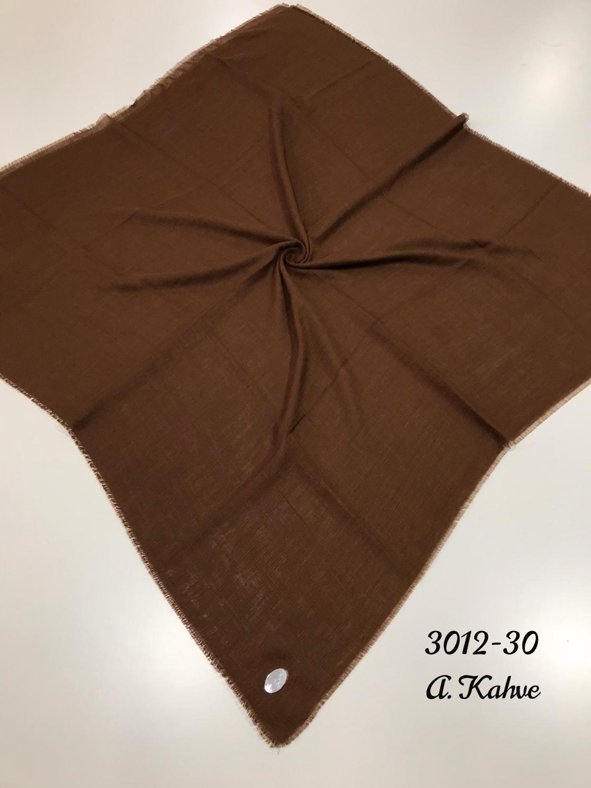 3012 Kaşmir Düz Flamlı Eşarp
