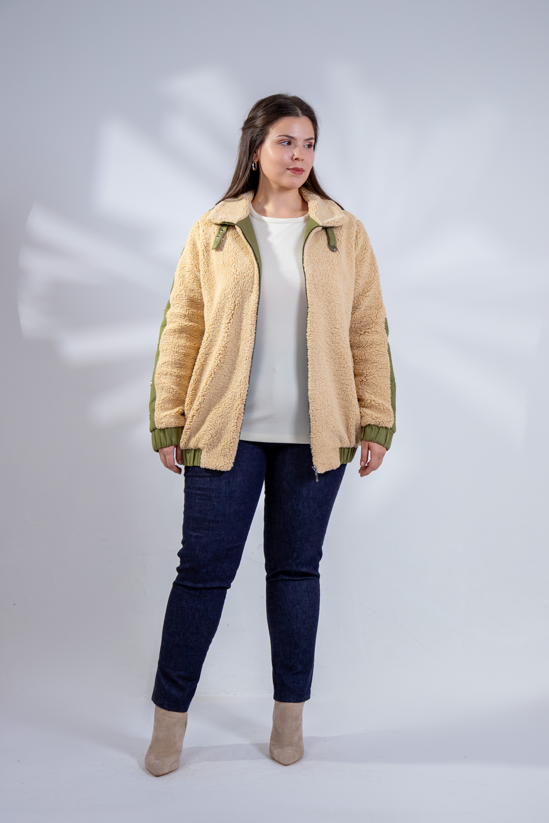 Büyük Beden 1222613 Peluş Ceket Bej