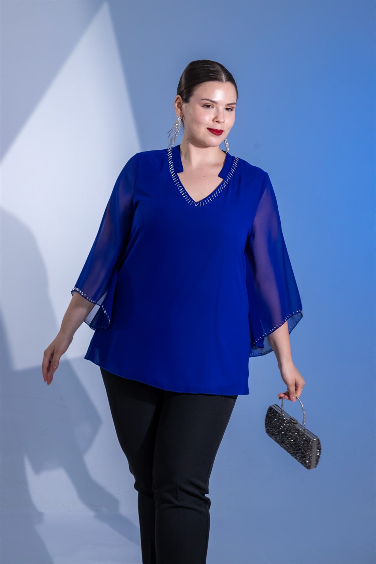 Büyük Beden 1122646 Boncuk İşlemeli Şifon Bluz Saks