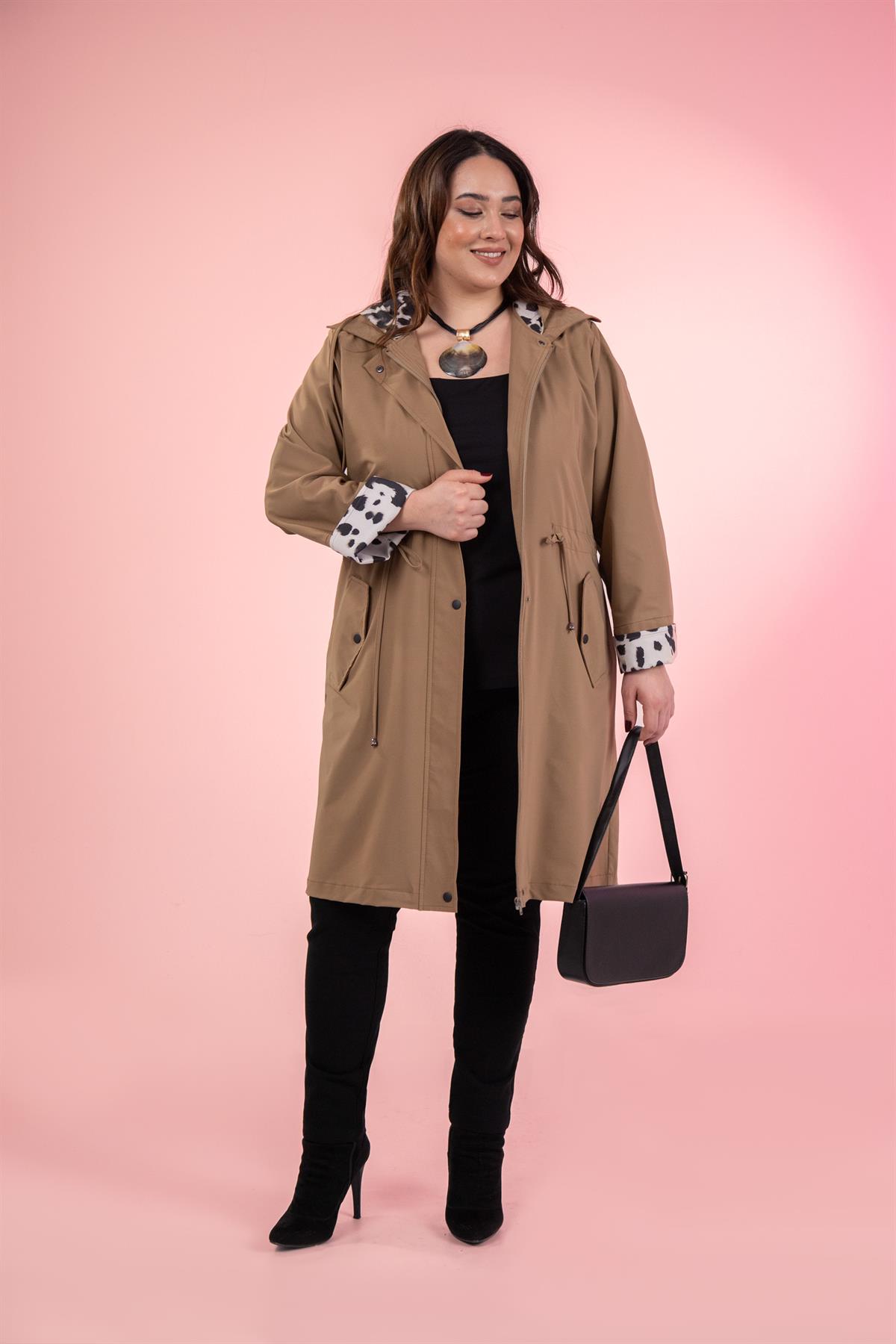 Büyük Beden 122137 Leoparlı Trençkot Camel