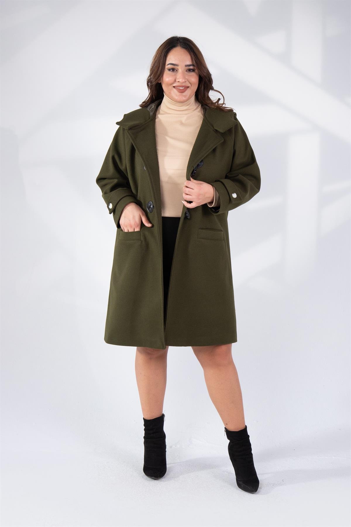 Büyük Beden 122191 Ceplİ-Düğme Detaylı Kaban Haki