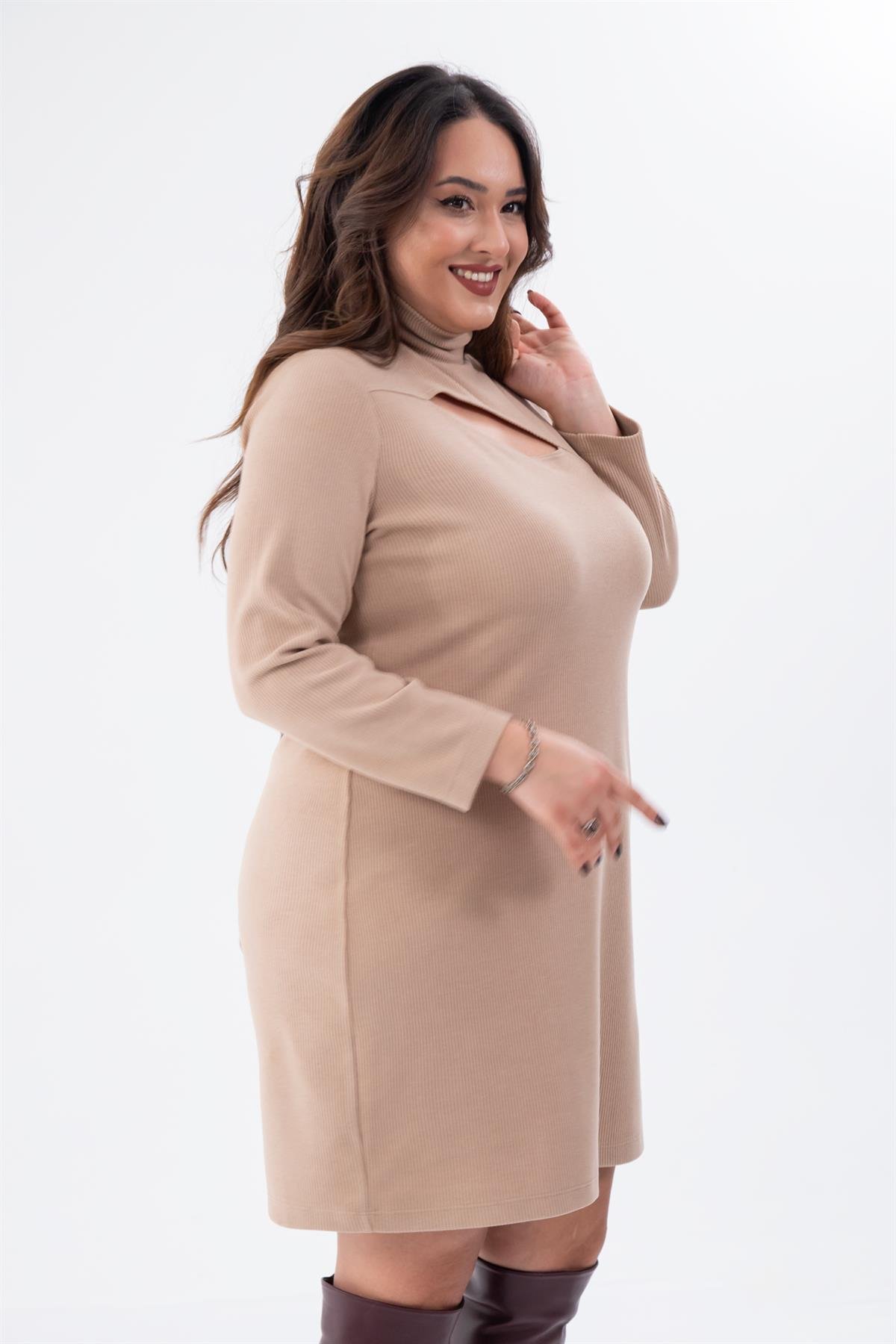 Büyük Beden 122197 Gögüs Detaylı Triko Elbise  Bej