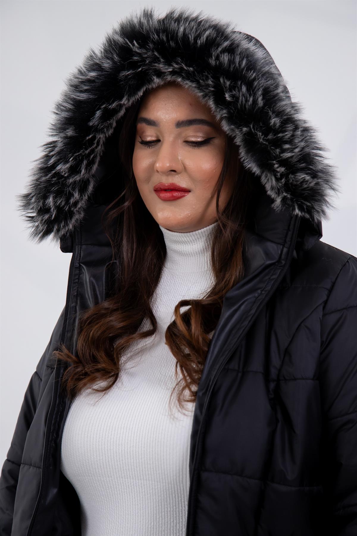 Büyük Beden 132334 Şapkası  Kürklü Mont  Siyah