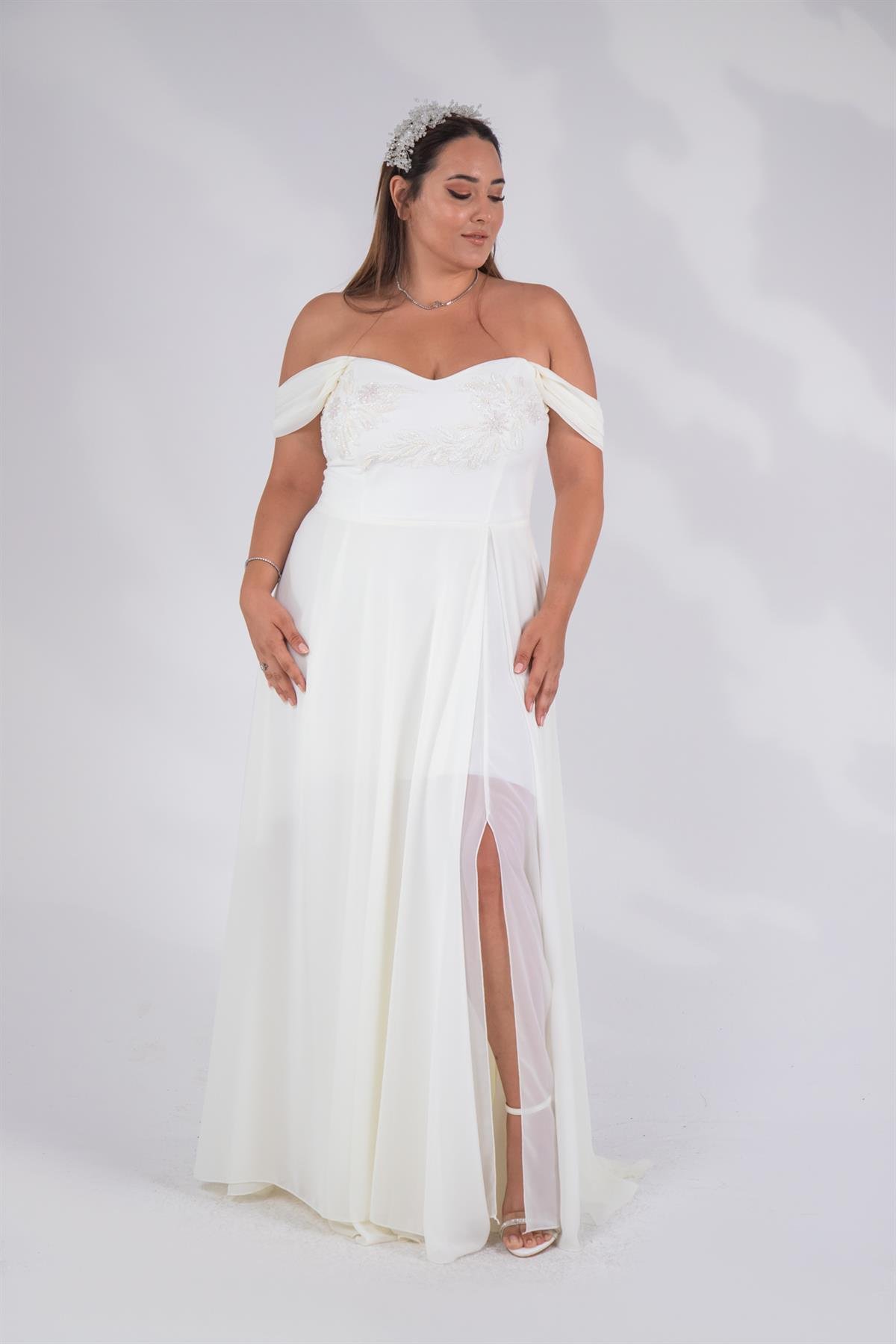 Büyük Beden 142066 Aplik İşleömeli Uzun Abiye  Ekru