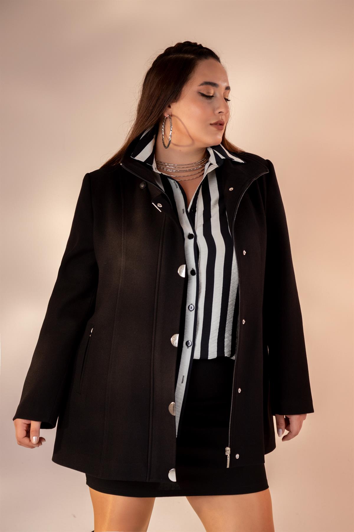 Büyük Beden 2230040 Çıt Çıt Detaylı Kısa Kaban  Siyah