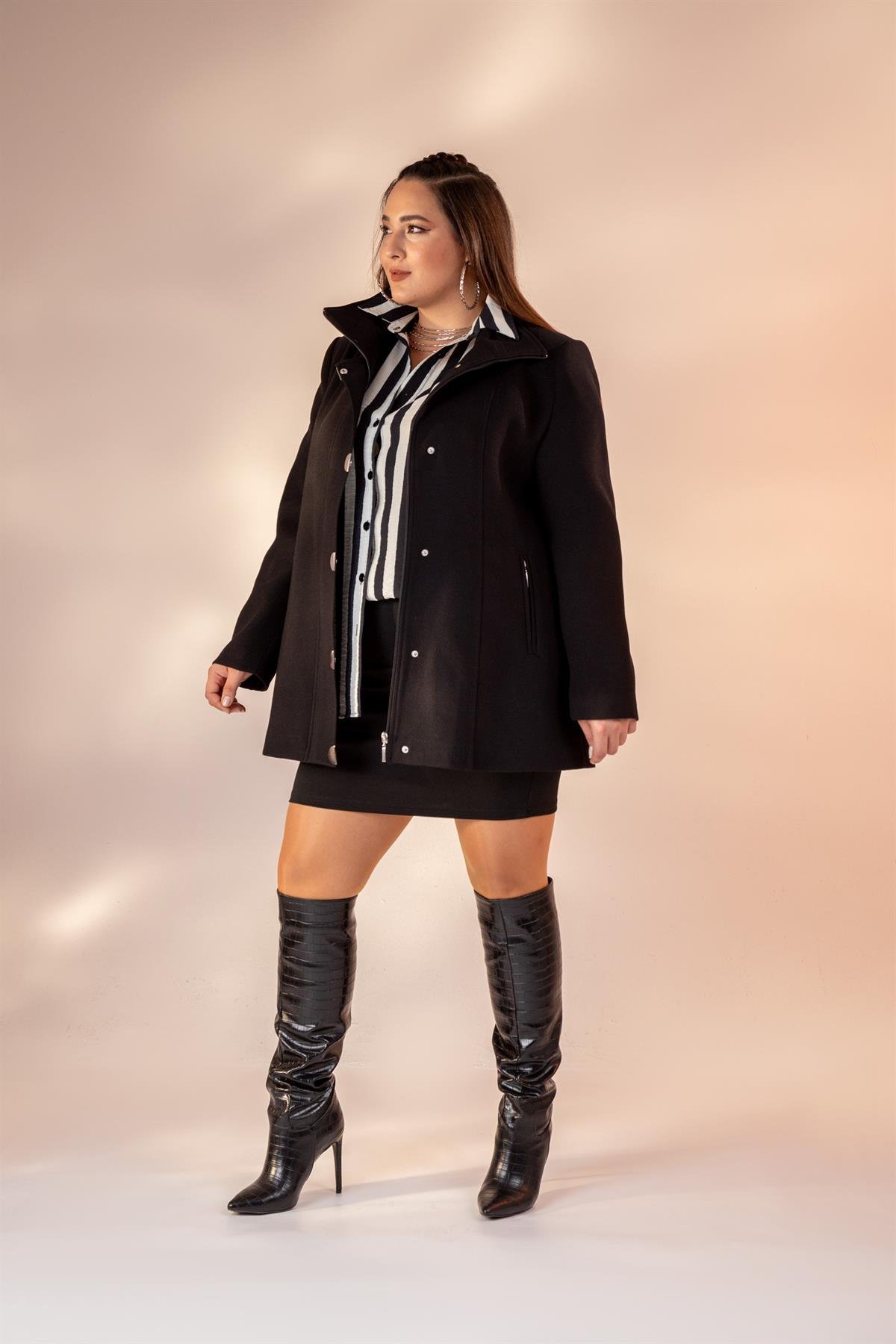 Büyük Beden 2230040 Çıt Çıt Detaylı Kısa Kaban  Siyah