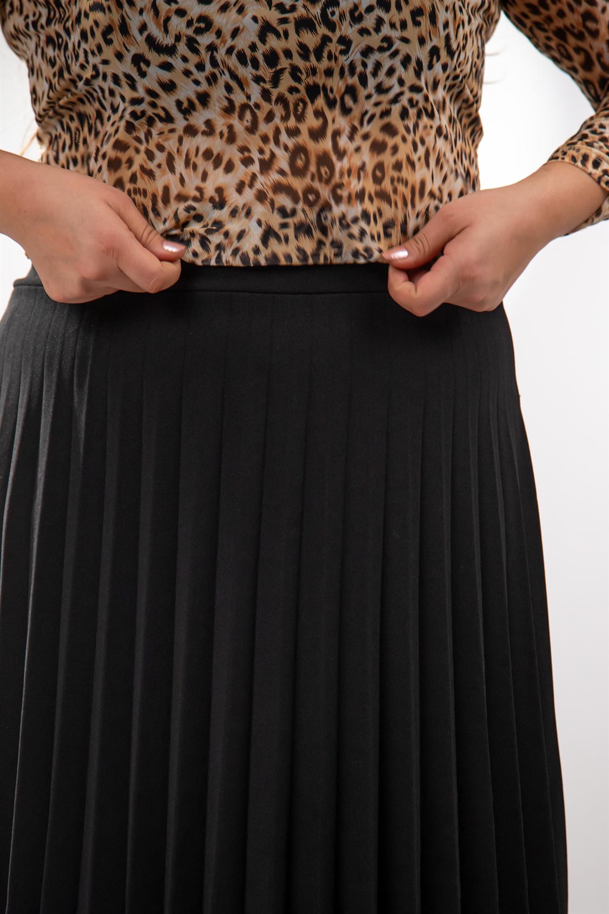 Büyük Beden 2237000 Pliseli Etek Siyah