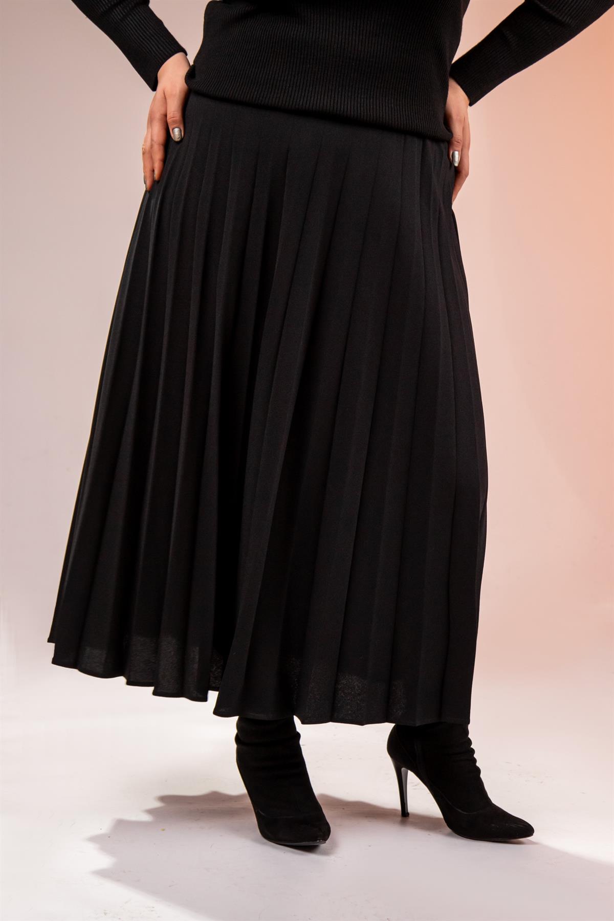 Büyük Beden 2237001 Uzun Piliseli Etek  Siyah