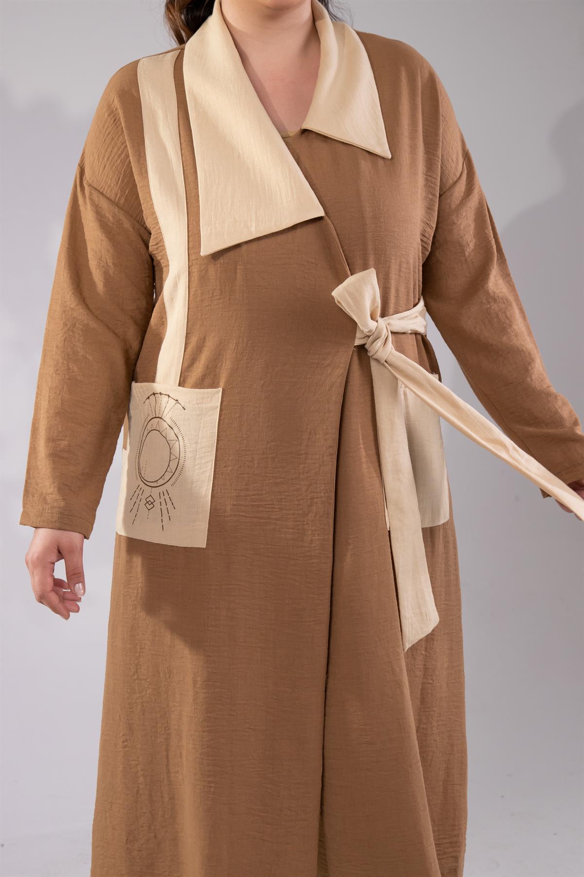 Büyük Beden 2251 Yan Bağlamalı Geniş Yaka Kap  Camel