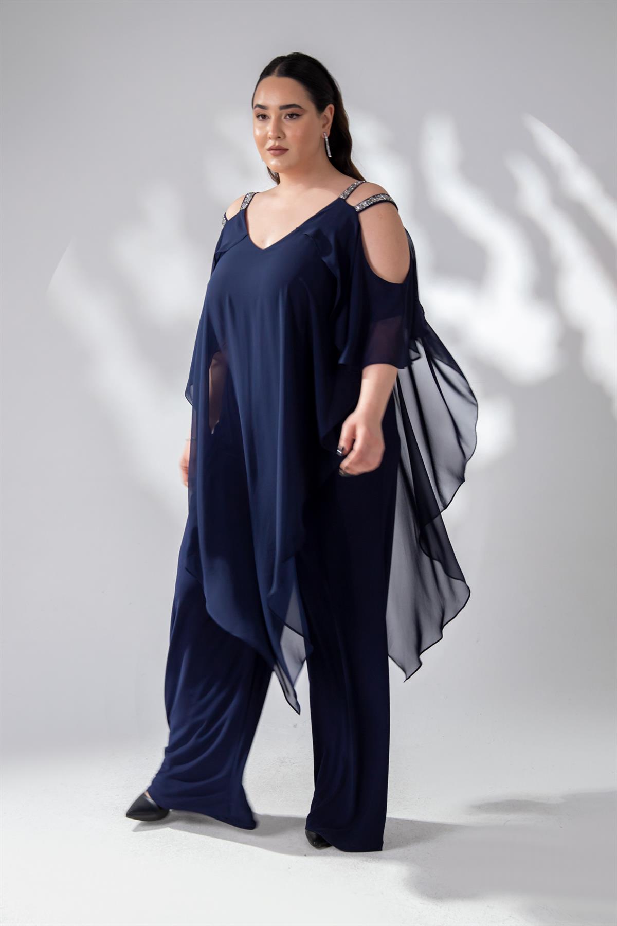 Büyük Beden 2424001 Omuzu Taşlı Tulum Abiye  Lacivert