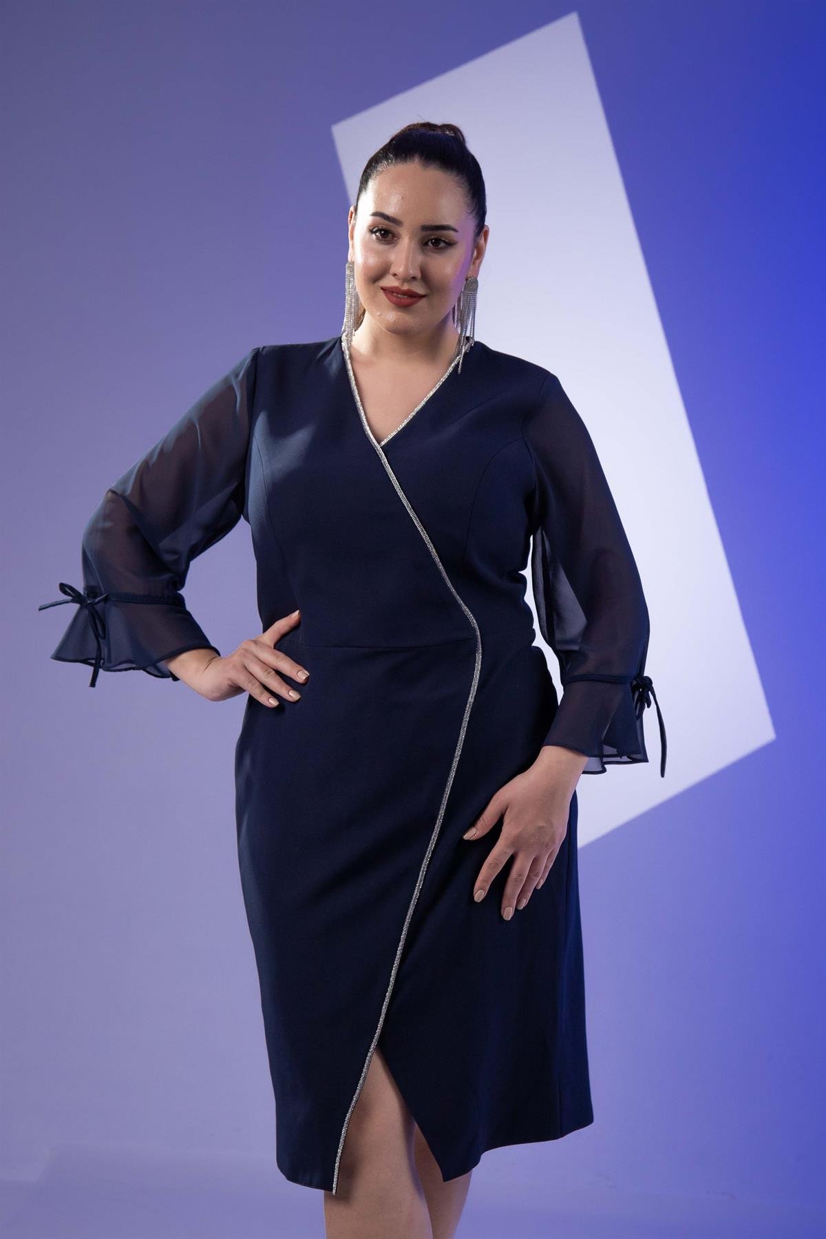 Büyük Beden 2424531 Kolu Pileli Kruvaze Abiye Lacivert