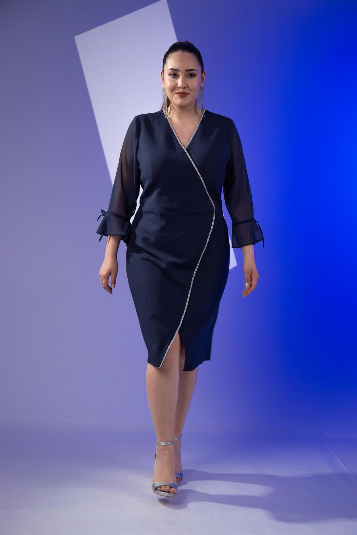 Büyük Beden 2424531 Kolu Pileli Kruvaze Abiye Lacivert