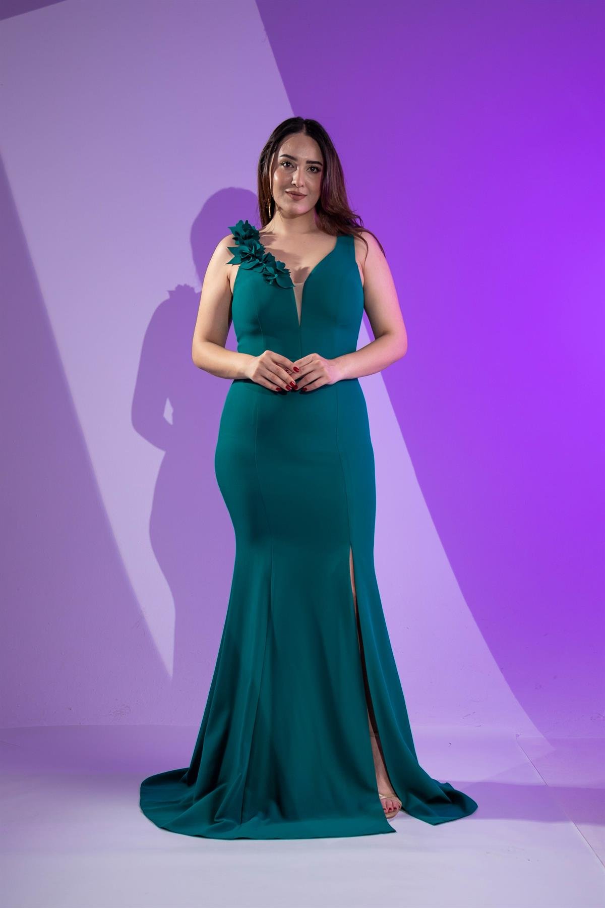 Büyük Beden 2424700 Yırtmaçlı -Göğüs Detaylı Abiye  Yeşil