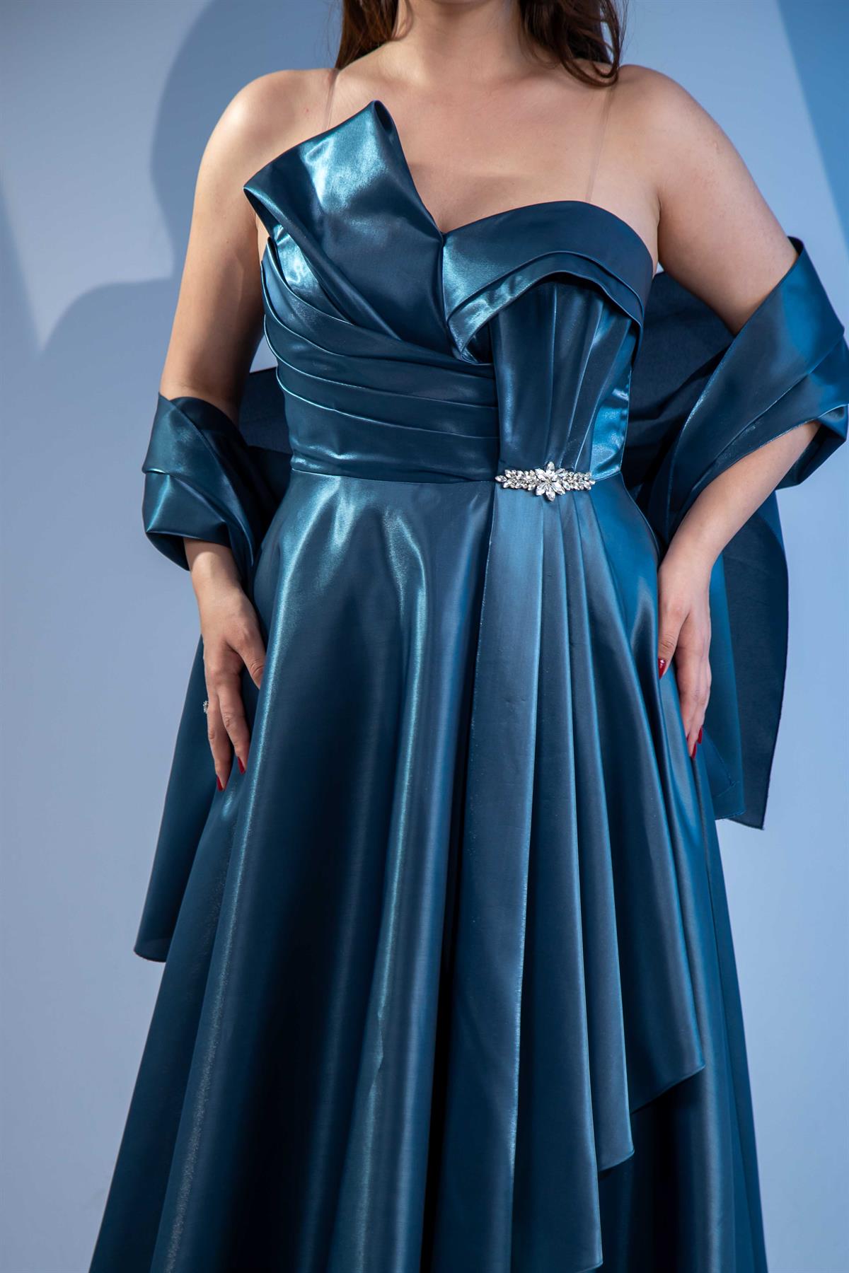 Büyük Beden 2424725 Pileli Straplez Abiye  Yeşil