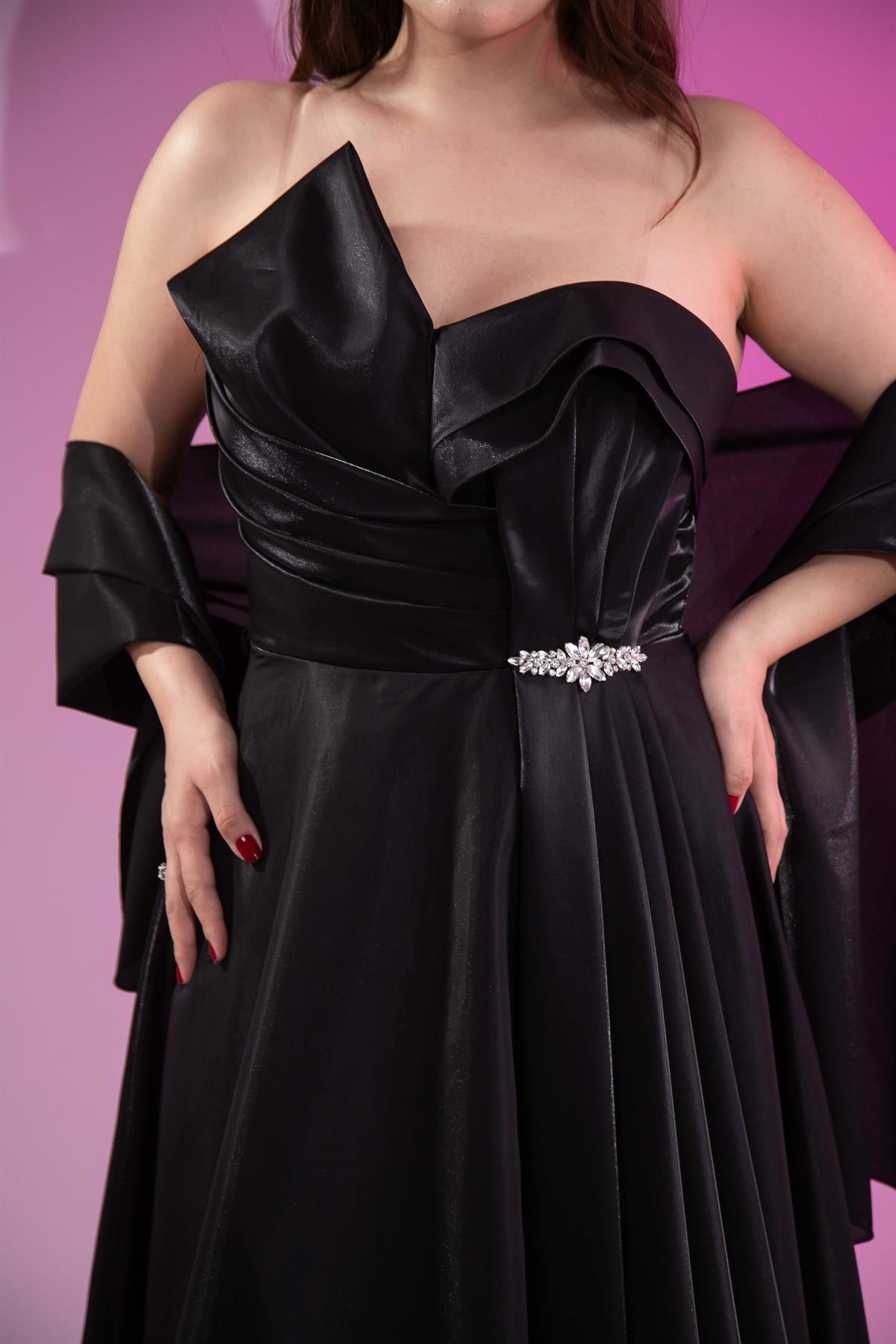 Büyük Beden 2424725 Pileli Straplez Abiye  Siyah