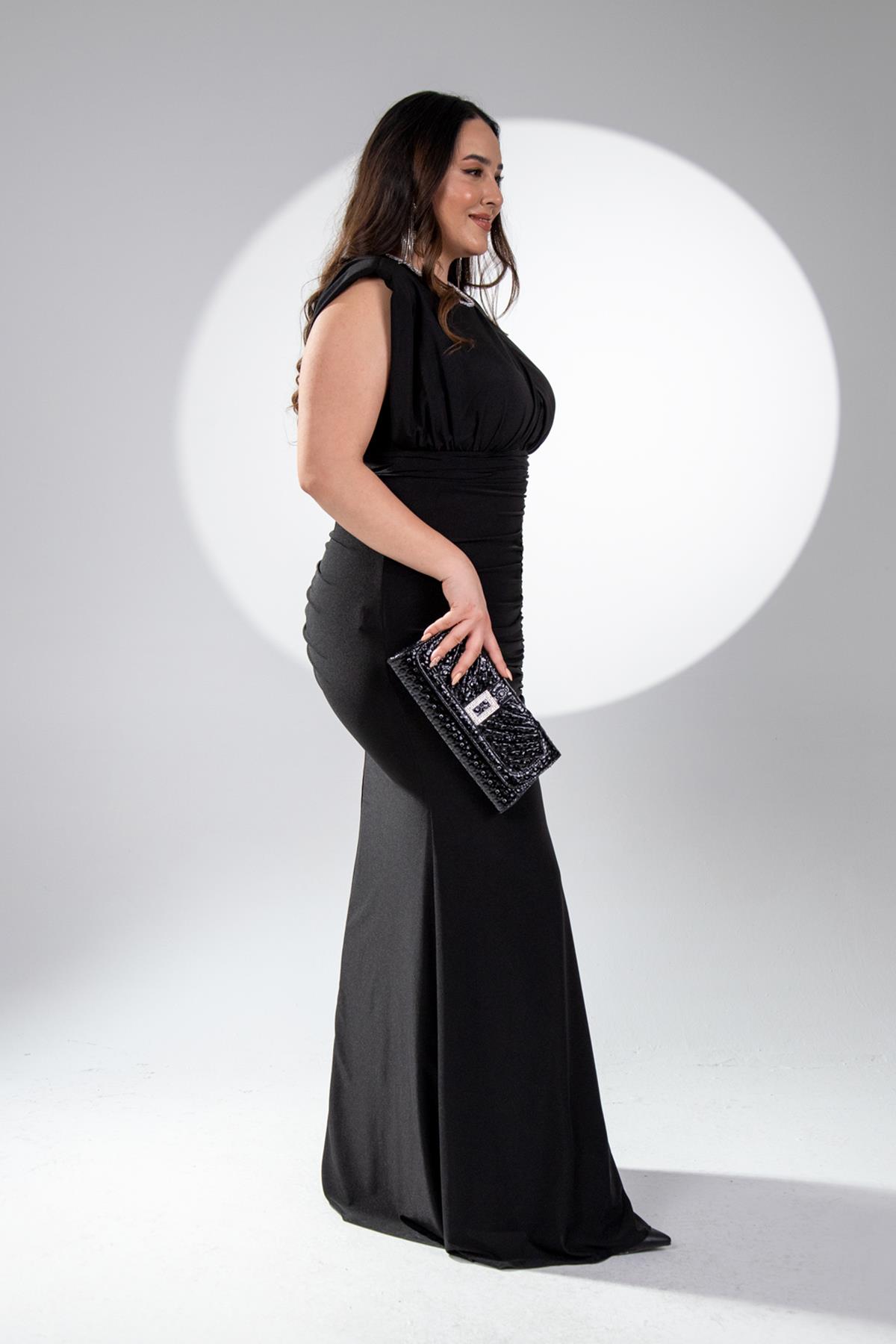 Büyük Beden 242649 Büzgülü Yırtmaçlı Elbise  Siyah